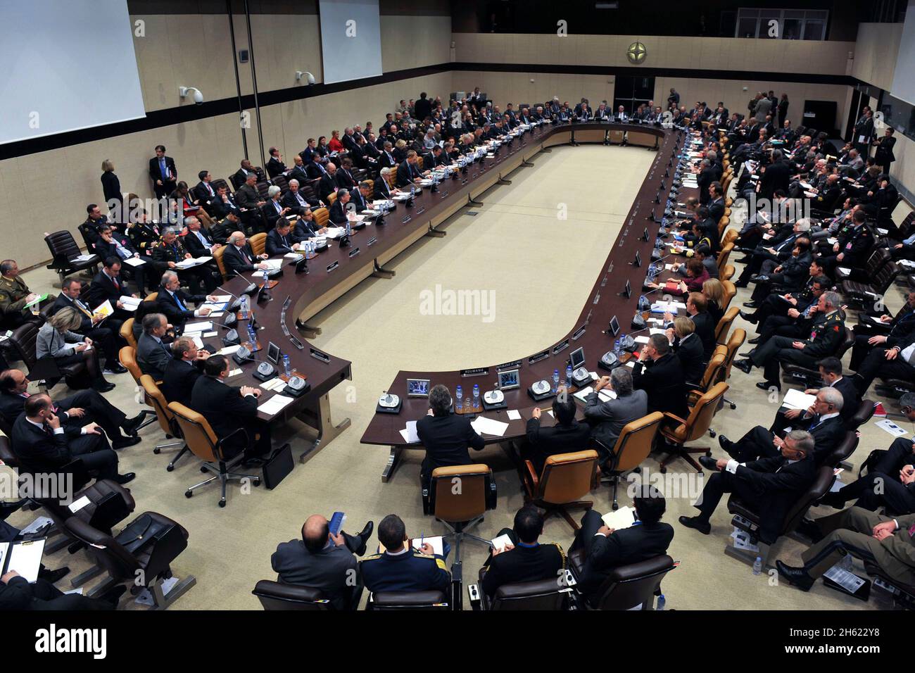 Si riunisce la forza internazionale di assistenza alla sicurezza presso la sede della NATO a Bruxelles, Belgio, 22 febbraio 2013 Foto Stock