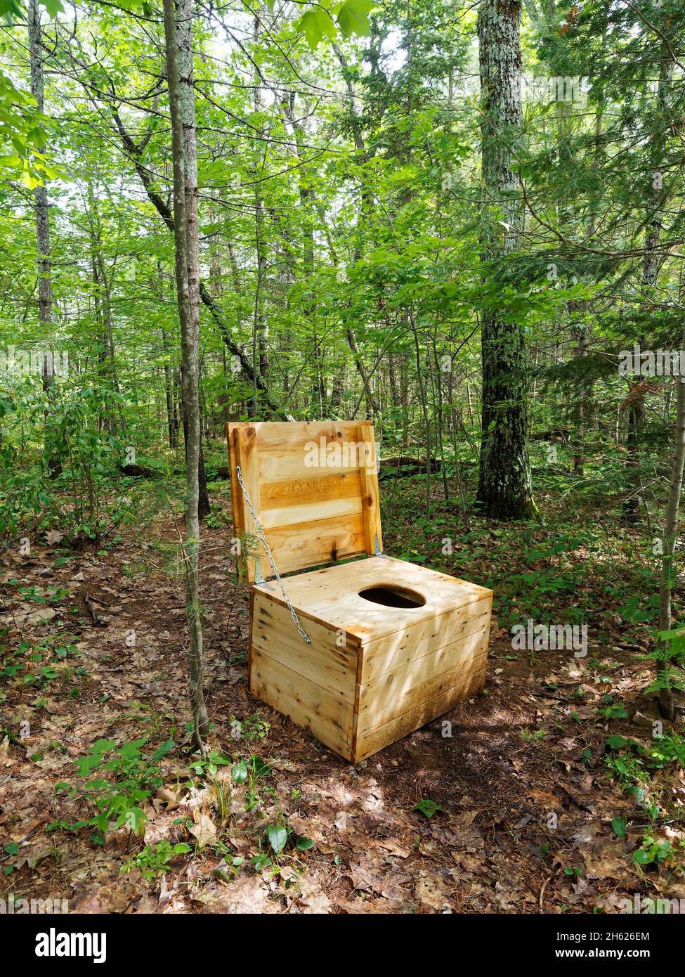 Toilet in nature immagini e fotografie stock ad alta risoluzione - Alamy
