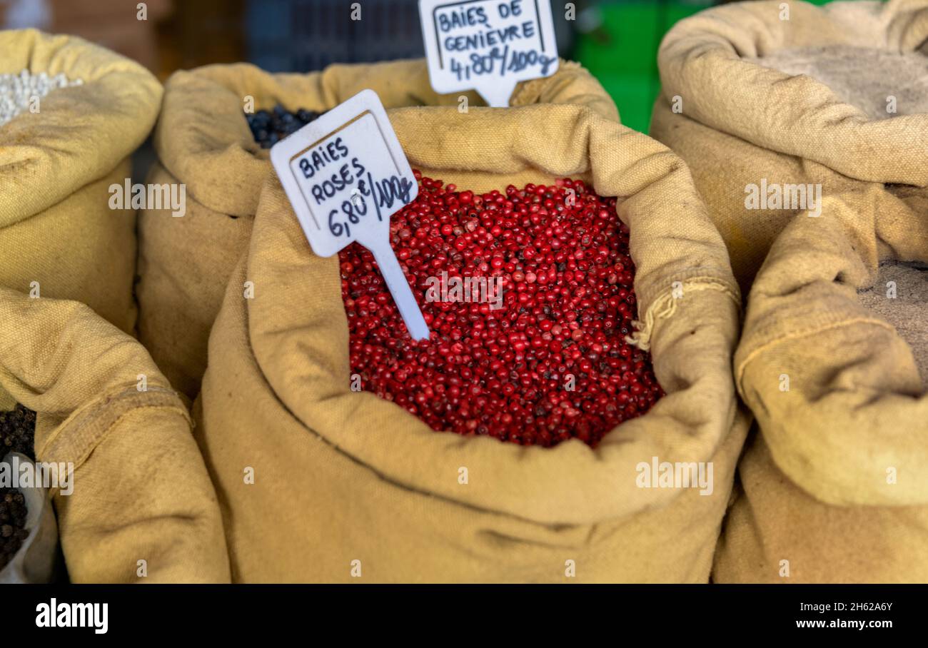 Assortimento di erbe e spezie in primo piano Ajaccio mercato Francia Foto Stock