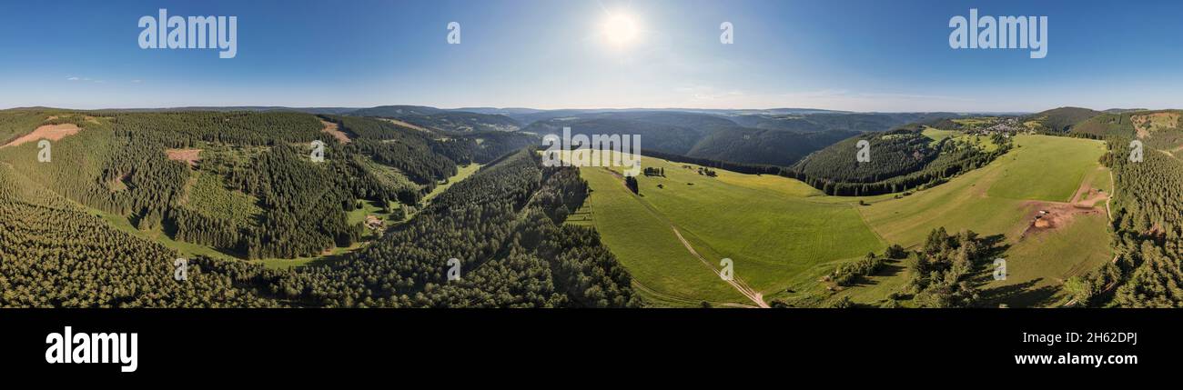 germania,turingia,comunità rurale schwarzatal,meuselbach-schwarzmühle,valle della bianca schwarza,prati,foresta,montagne,paesaggio,sole,360 –° panorama, in parte retroilluminazione Foto Stock