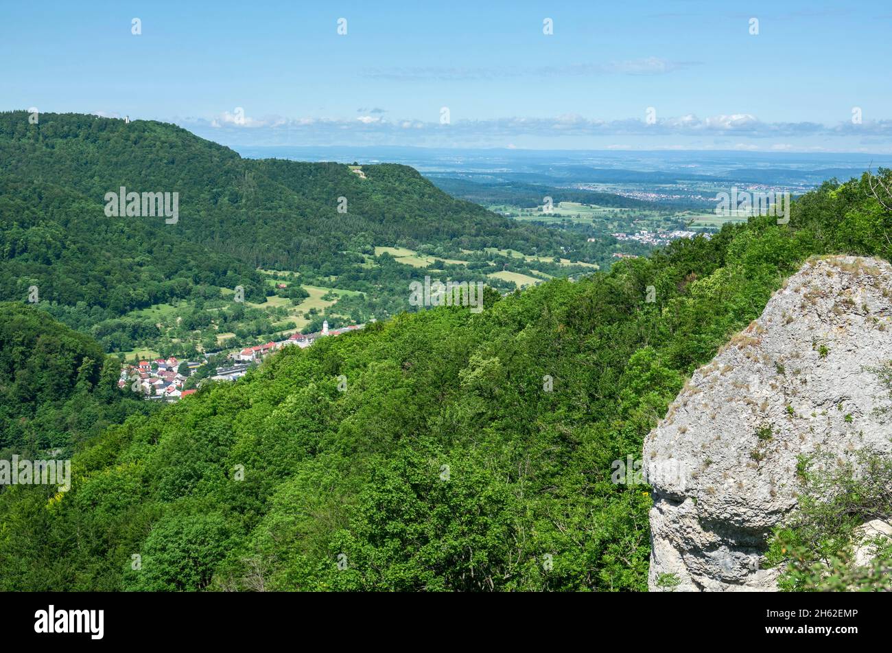 il castello di greifenstein è un gruppo di castelli composti dai castelli obergreifenstein e untergreifenstein. vi troverete su una roccia sopra la valle del holzelfinger. i signori di greifenstein erano una famiglia nobile. possedevano i castelli greifenstein, burgstein e hochbideck montagna di tre. Foto Stock