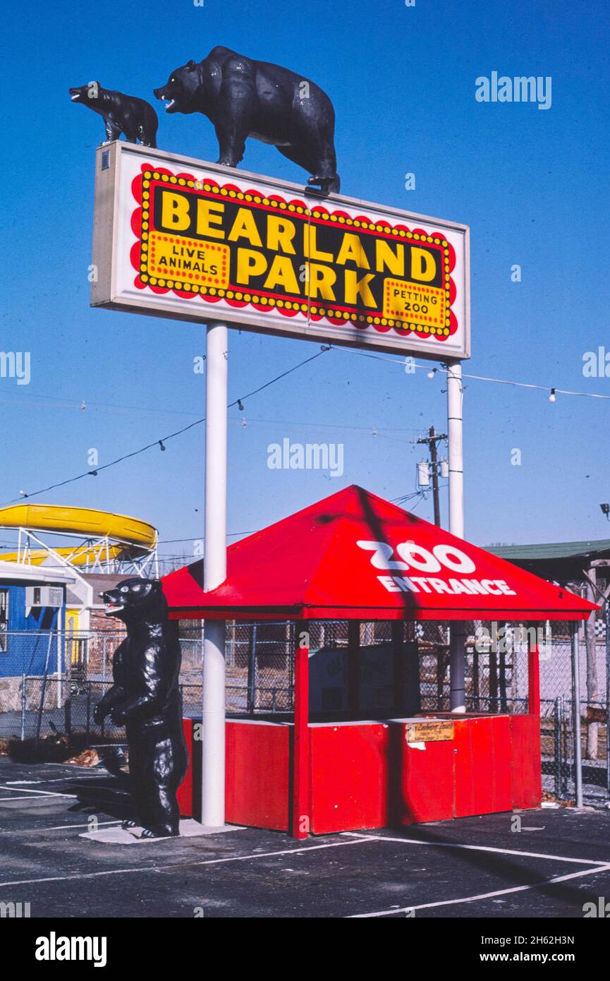 Bearland Park, ingresso 200, Route 441, Pigeon Forge, Tennessee; circa 1984 Foto Stock