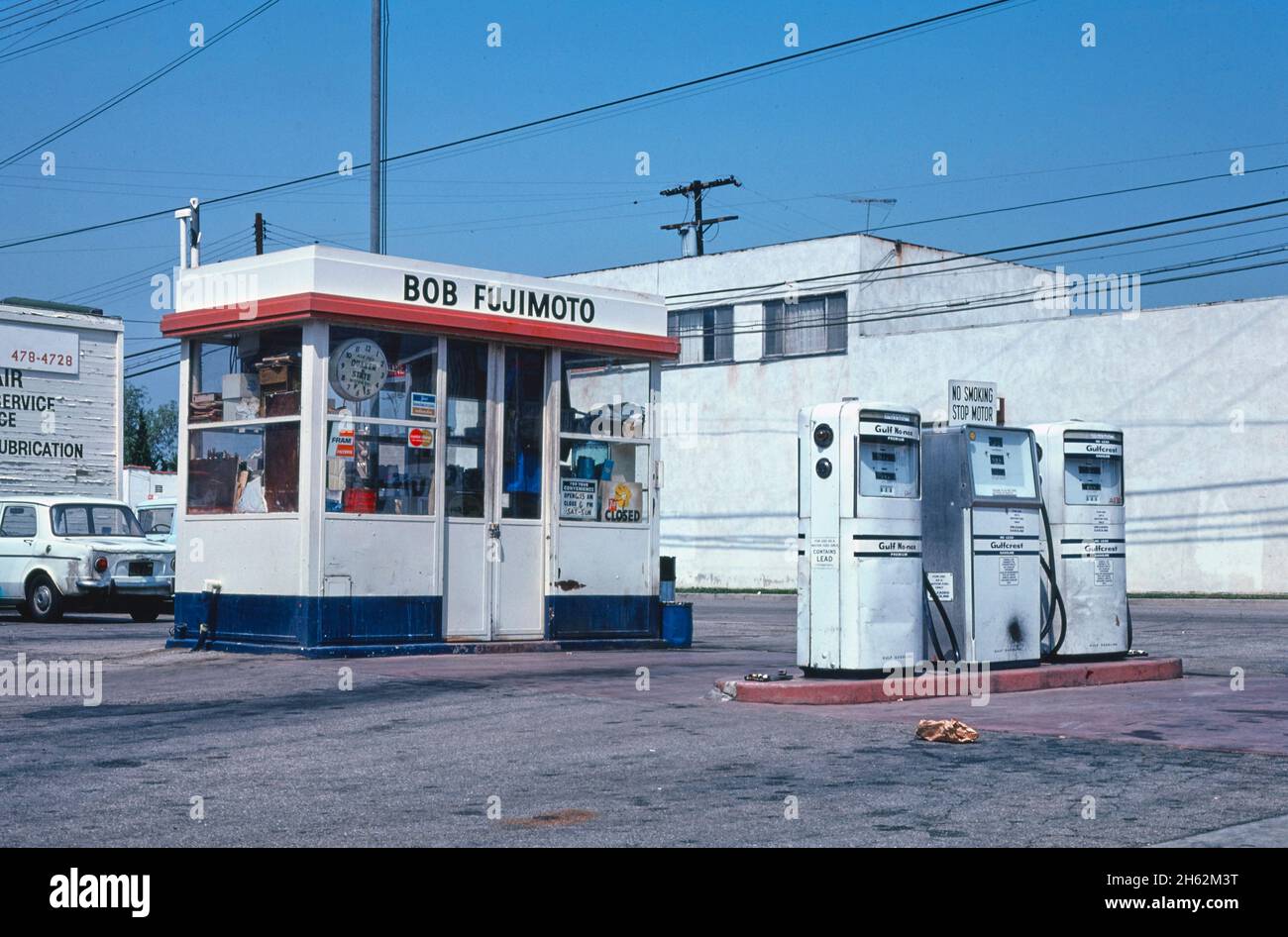 Fujimoto gas, West Los Angeles, California; ca. 1976. Foto Stock