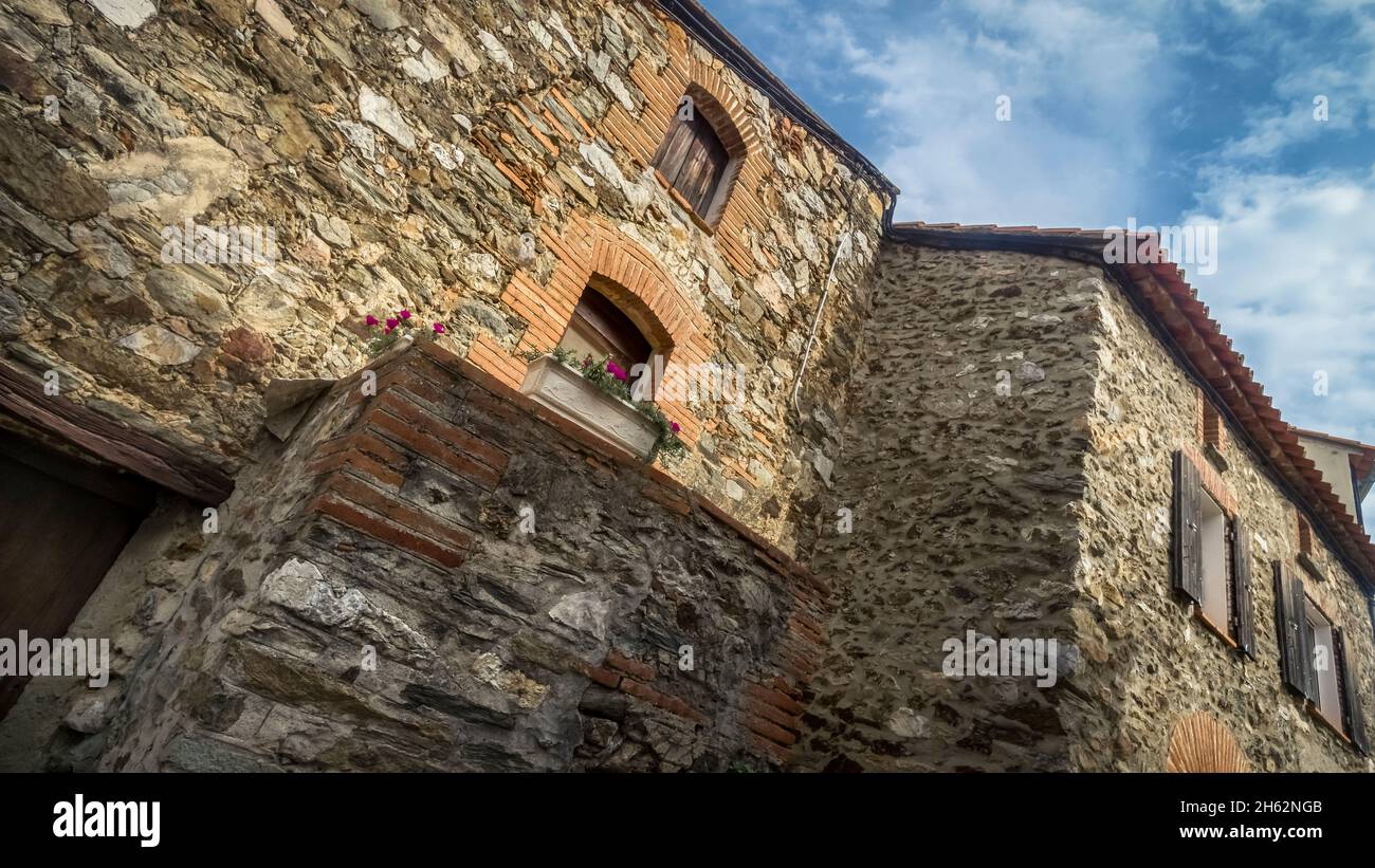 casa facciata in calmeilles. Foto Stock