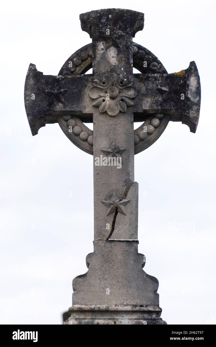 francia, nouvelle-aquitaine, gironda, carcans, croce nel cimitero cimetière de carcans Foto Stock