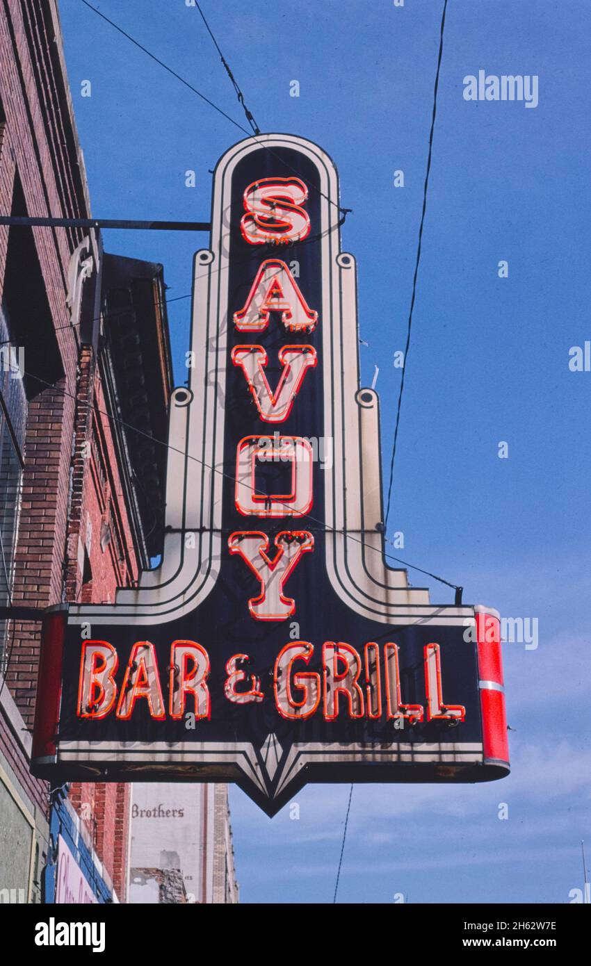 Cartello Savoy Bar & Grill, Franklin Street, Saginaw, Michigan; ca. 1988 Foto Stock