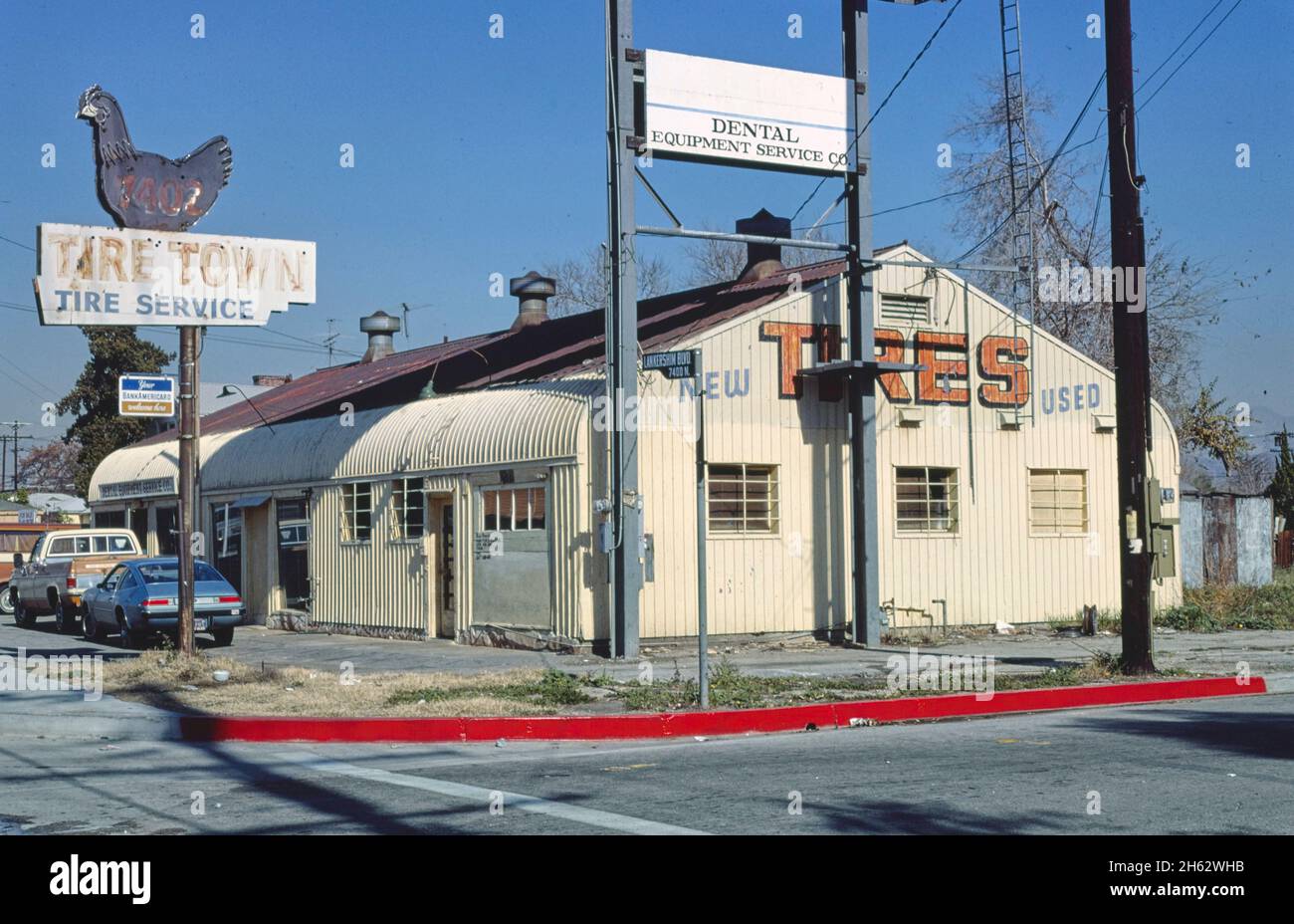 Tire Town, 7402 Lankershim Boulevard, North Hollywood, California; ca. 1975 Foto Stock