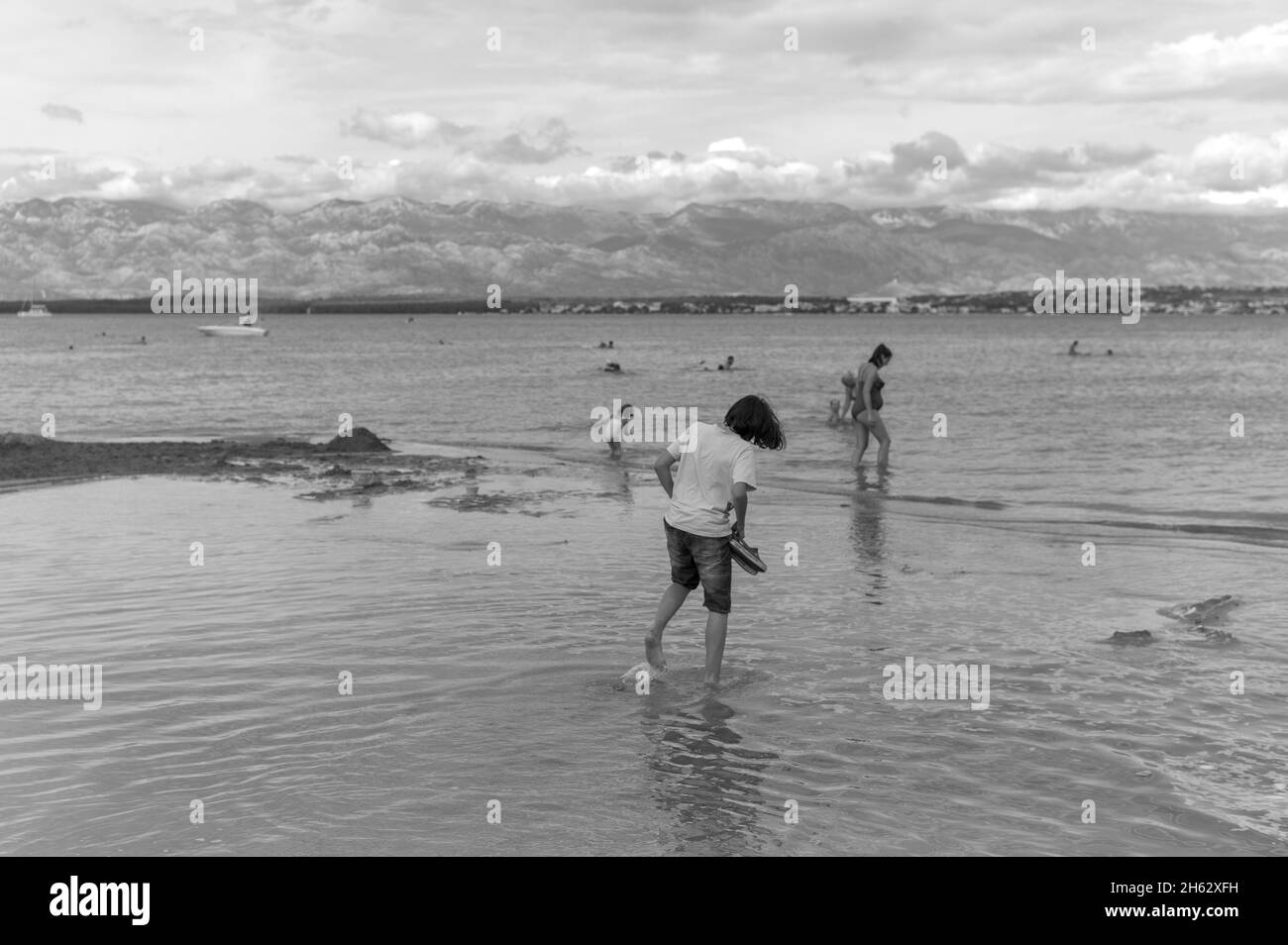 la spiaggia della regina con fango medicinale peloide nella città nin, la contea di zadar della croazia, europa. Foto Stock