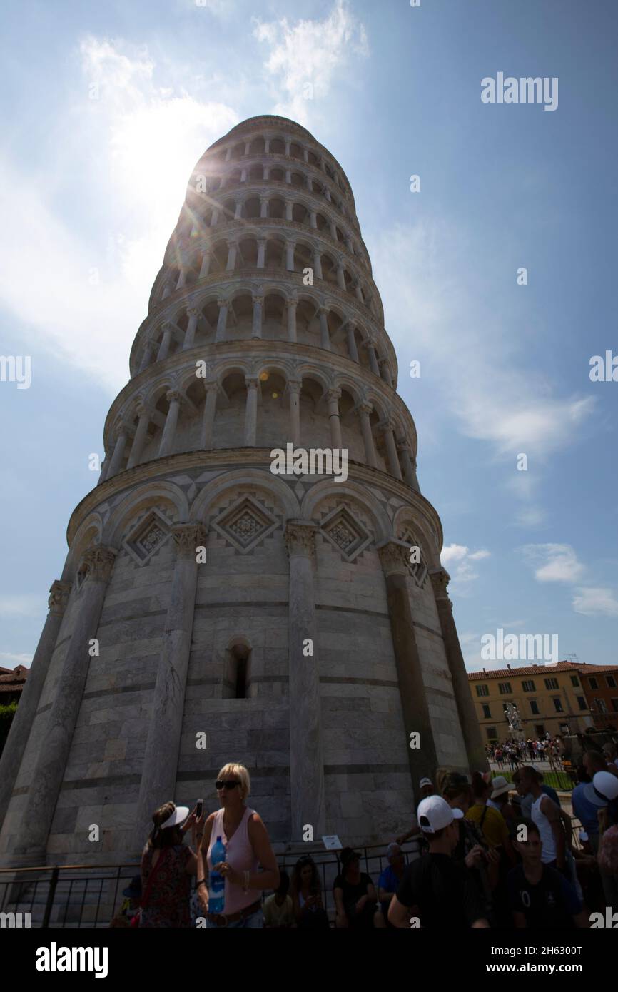 la torre principale di pisa nella piazza dei miracoli (piazza dei miracoli) in toscana Foto Stock