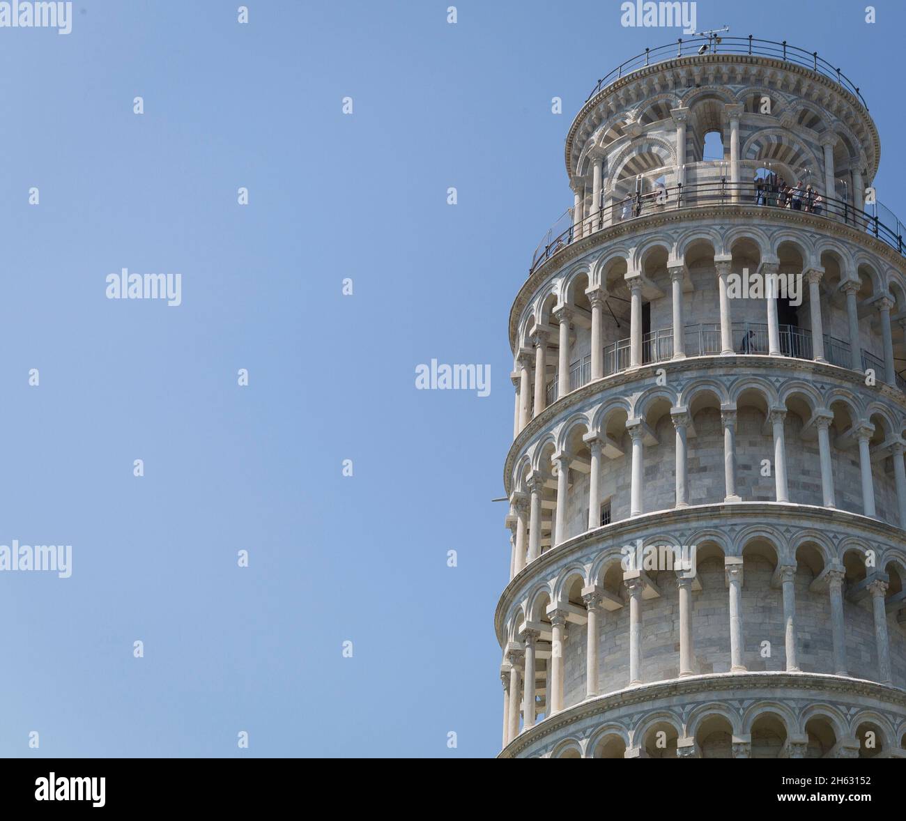 la torre principale di pisa nella piazza dei miracoli (piazza dei miracoli) in toscana Foto Stock