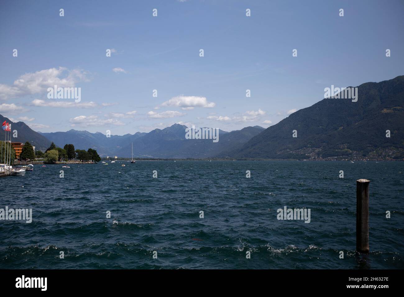 passeggiata lungo locarno sulle rive del lago maggiore locarno,canton ticino,svizzera Foto Stock