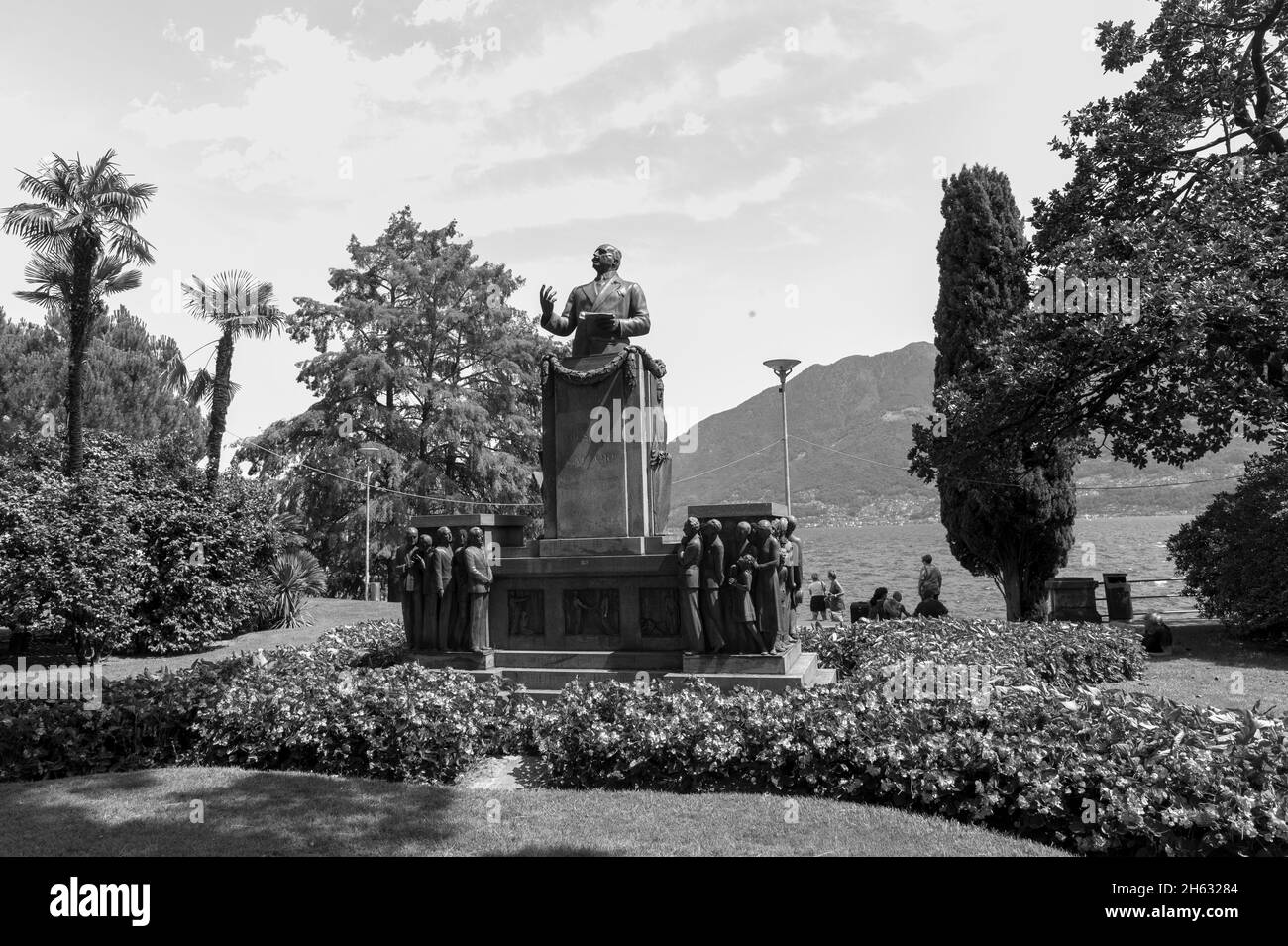 passeggiata lungo locarno sulle rive del lago maggiore locarno,canton ticino,svizzera Foto Stock