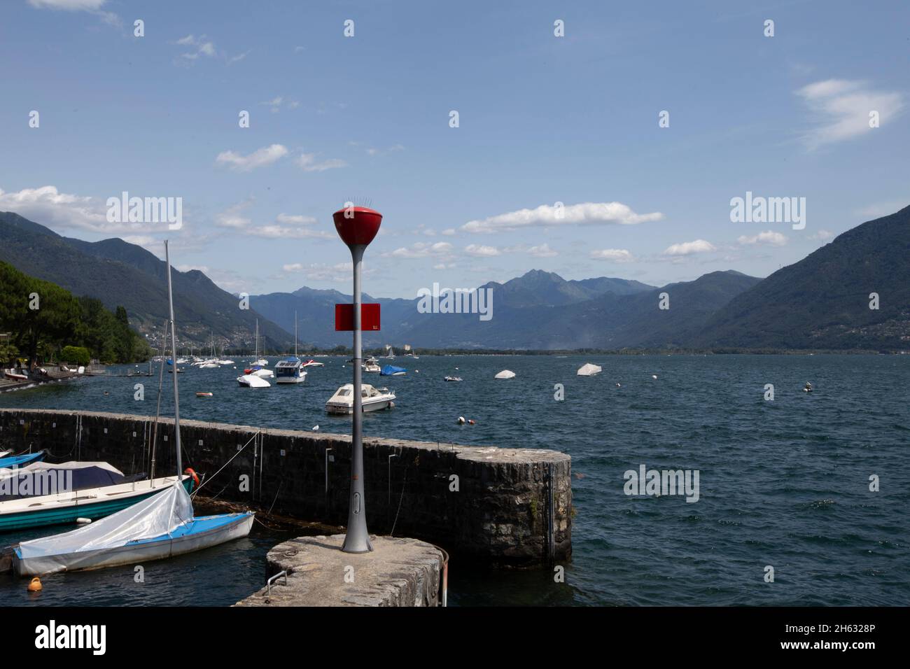 passeggiata lungo locarno sulle rive del lago maggiore locarno,canton ticino,svizzera Foto Stock