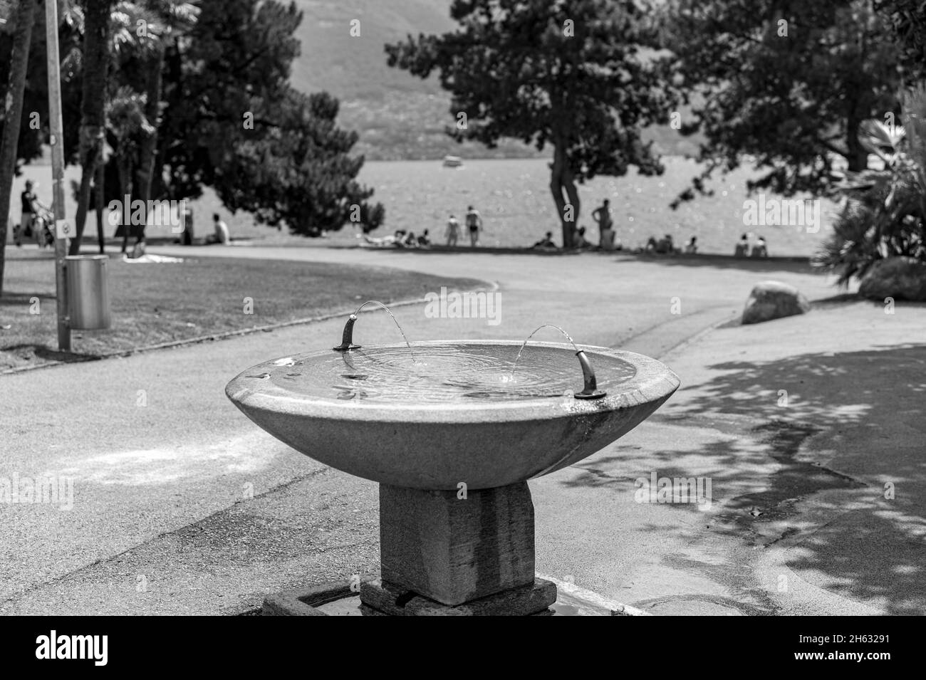 passeggiata lungo locarno sulle rive del lago maggiore locarno,canton ticino,svizzera Foto Stock