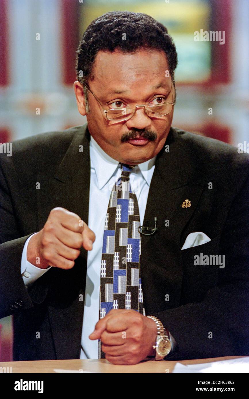 Jesse Jackson, attivista per i diritti civili e leader di Rainbow Push, discute di azione affermativa durante il programma televisivo della NBC, Meet the Press, 15 giugno 1997 a Washington, D.C. Foto Stock