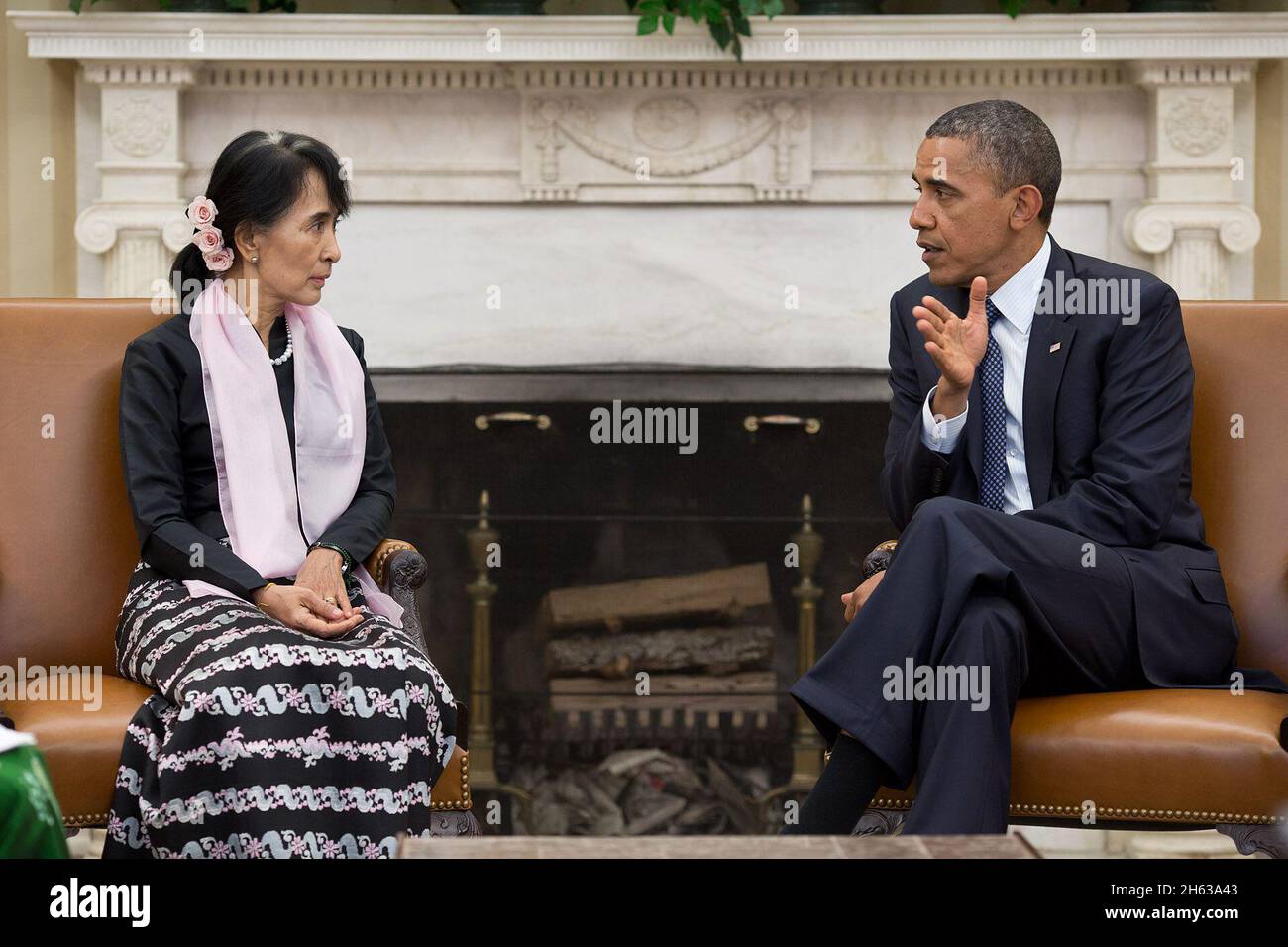Il Presidente Barack Obama incontra il leader dell'opposizione birmana Aung San Suu Kyi, presso l'Ufficio ovale, 19 settembre 2012. Foto Stock