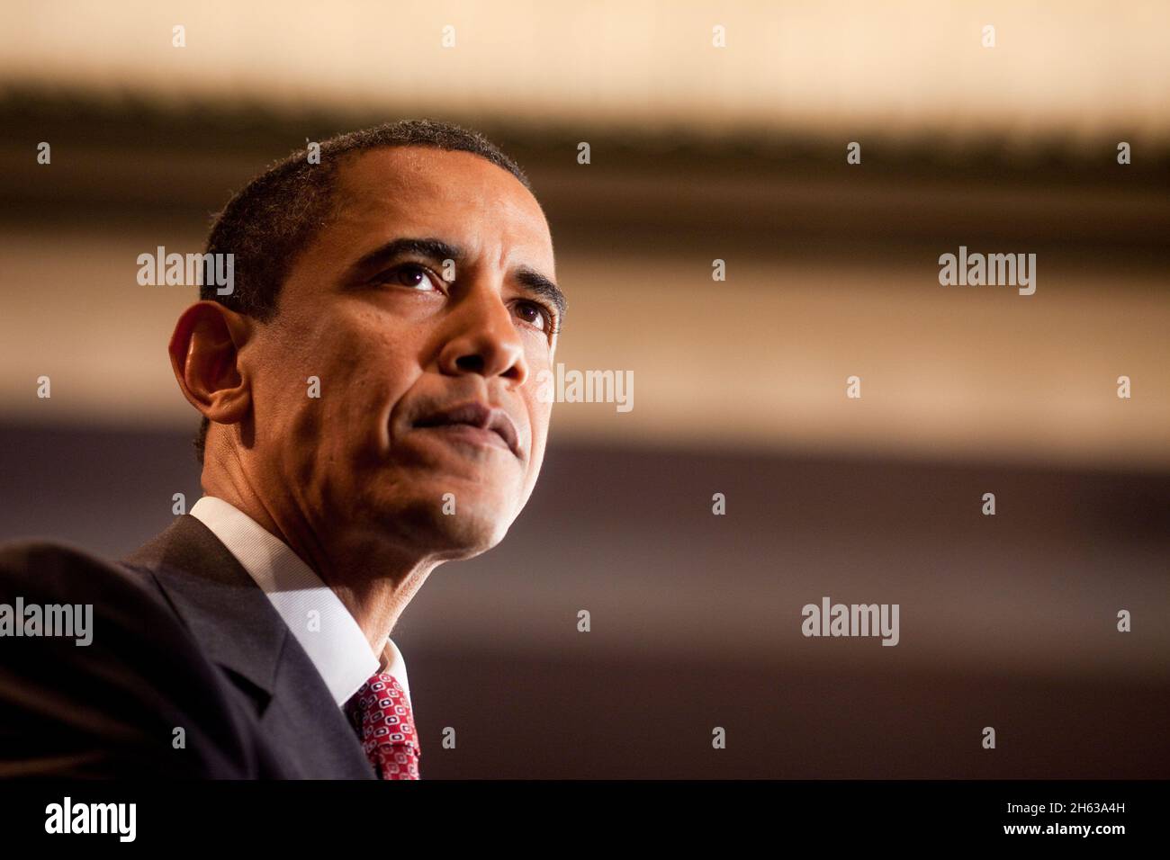 Il presidente Barrack Obama parla ad un rally di campagna per il candidato gubernatorial Creigh deeds in Tyson's Corner Va., 6 agosto 2009. Foto Stock