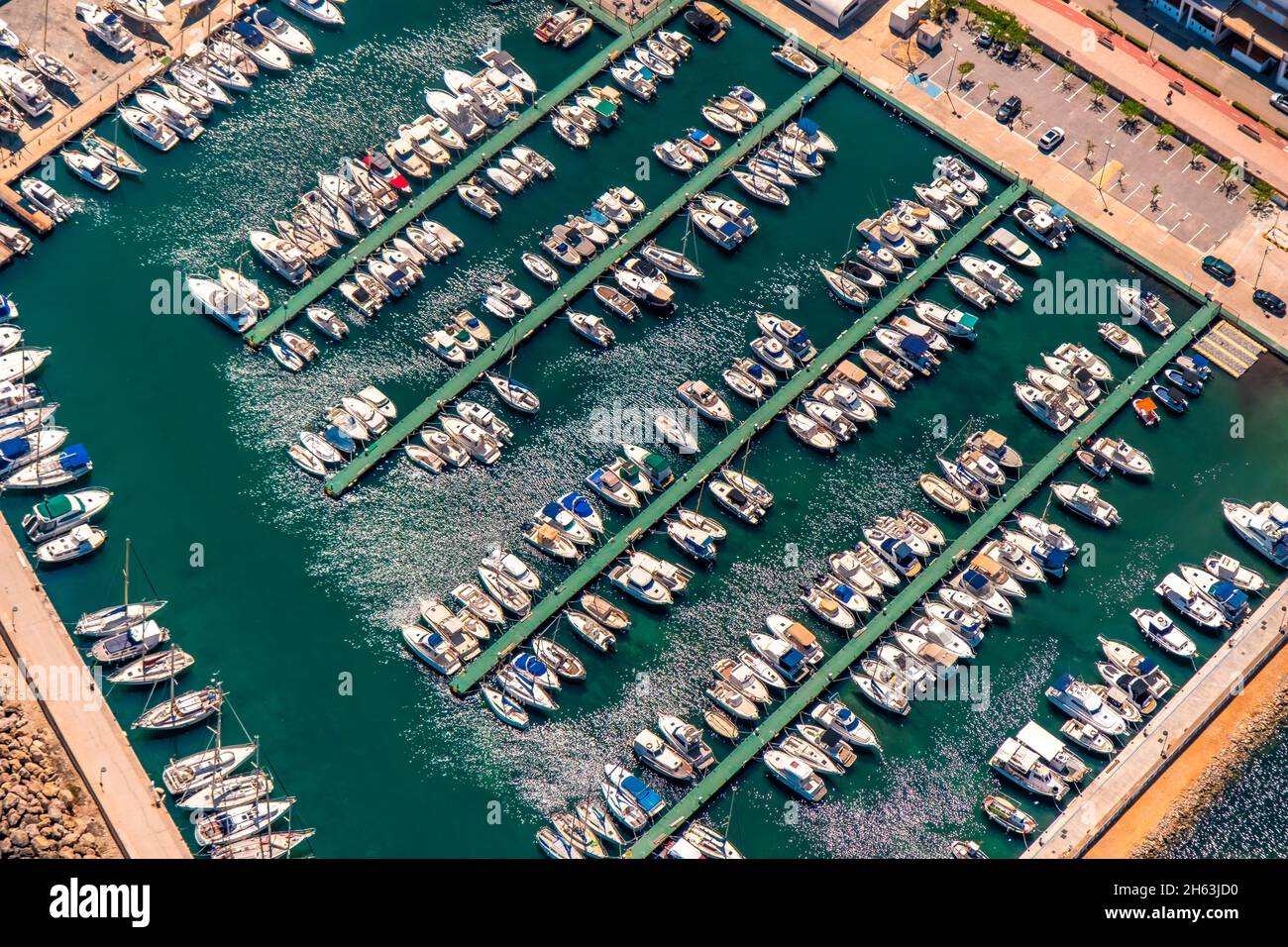 vista aerea, porto turistico porto esportu de can picafort, santa margalida, maiorca, isole baleari, spagna Foto Stock