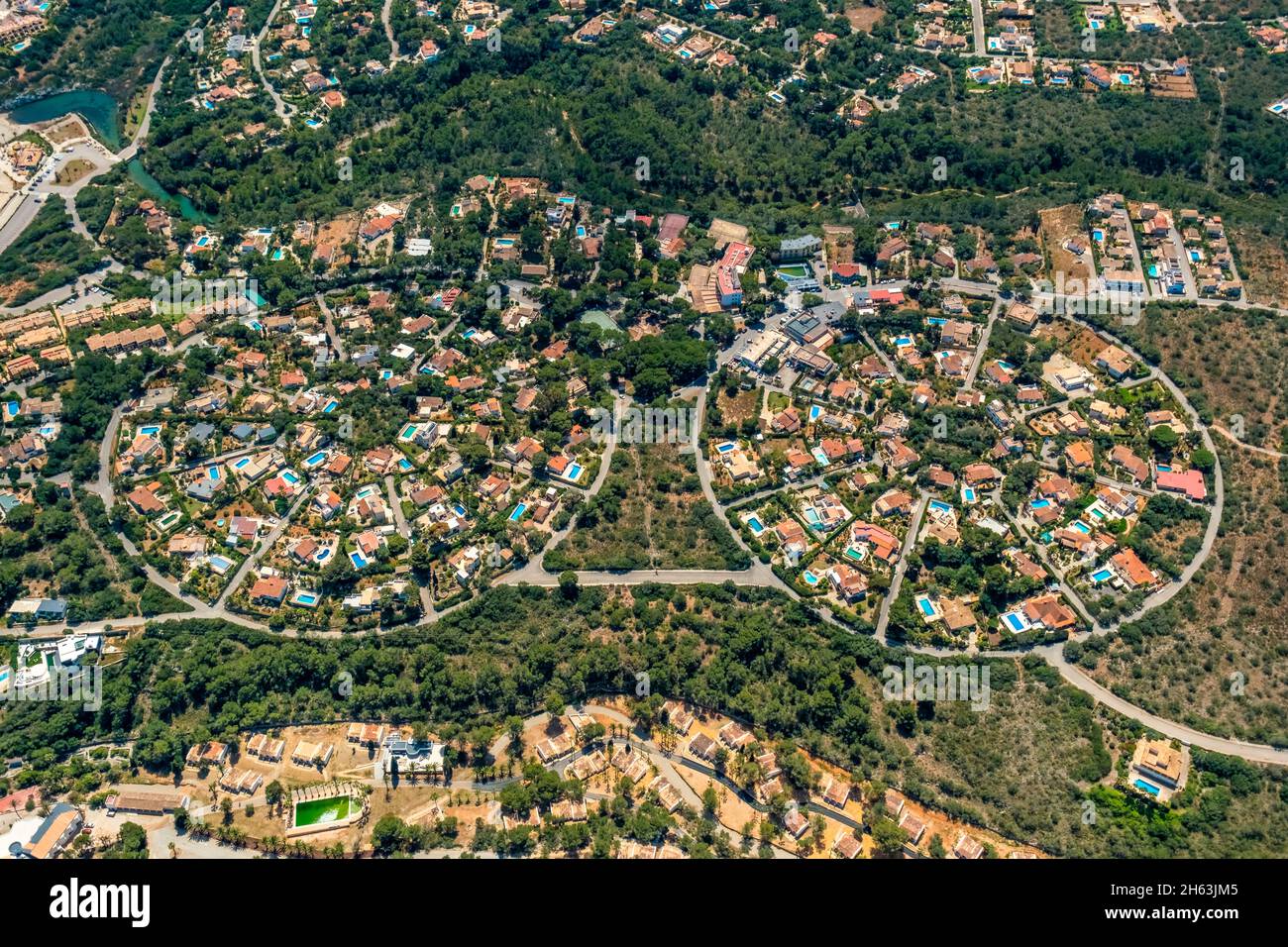 vista aerea,circular holiday home complex cala murada,cales de mallorca,manacor,isole baleari,mallorca,spagna Foto Stock