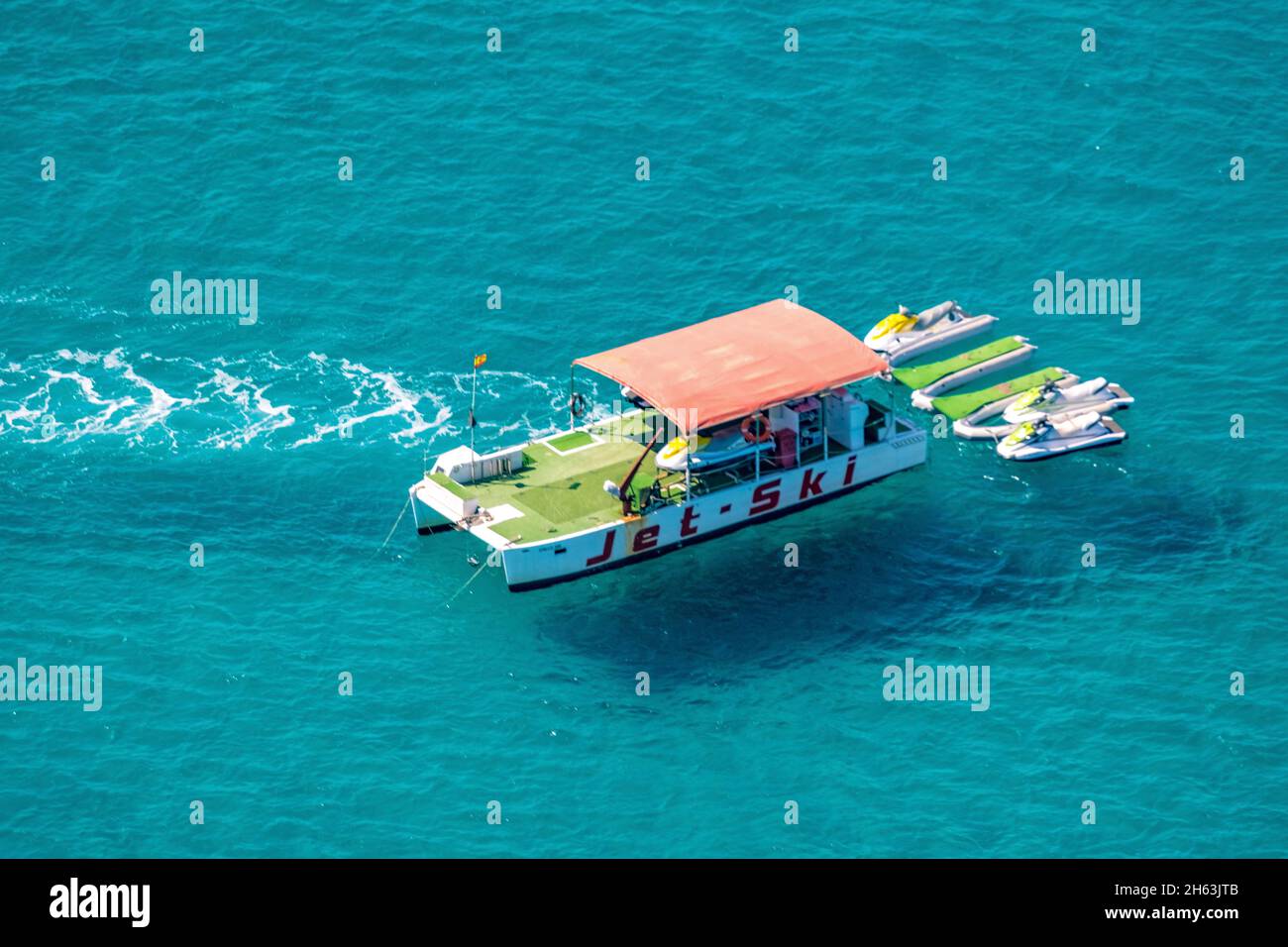 vista aerea,nella baia di palma,noleggio jetski sull'acqua,palma,maiorca,isole baleari,spagna Foto Stock