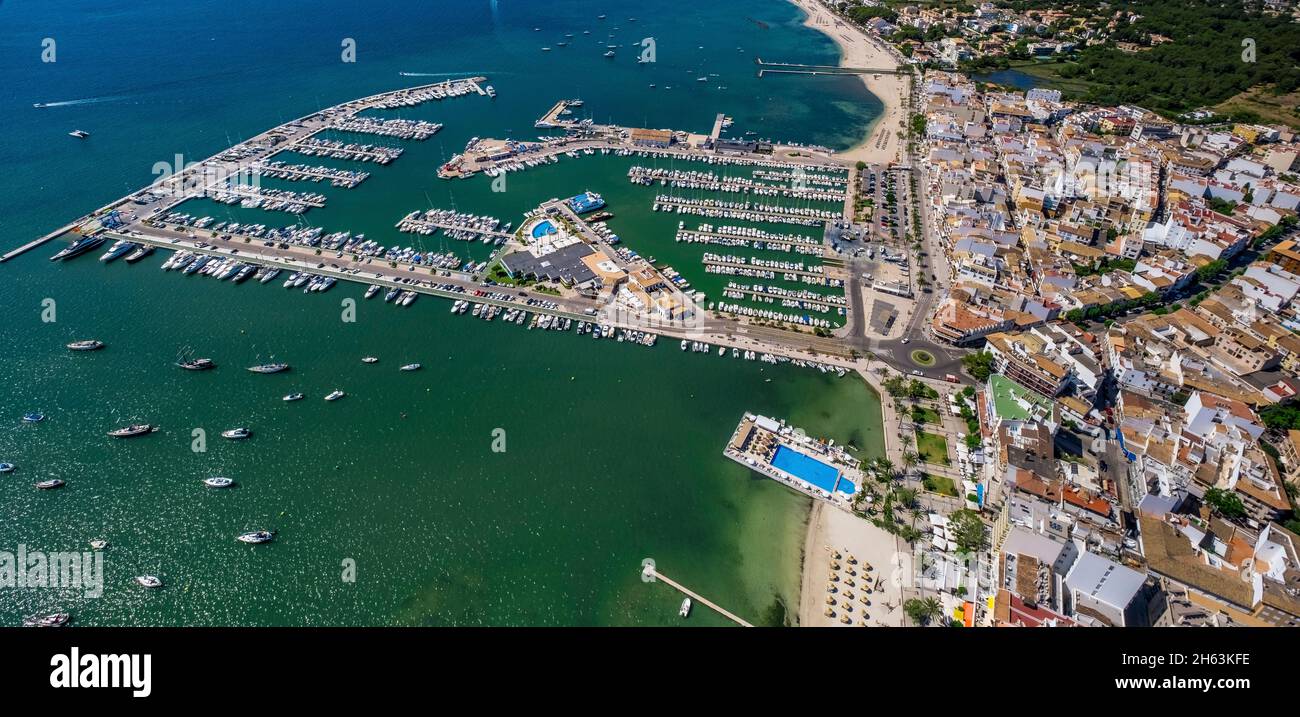 vista aerea,baia e porto di pollensa,pollensa,maiorca,isole baleari,spagna Foto Stock