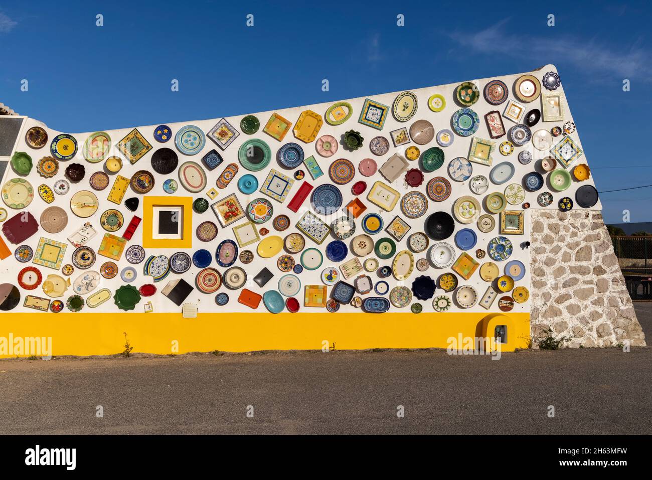parete di vendita di una ceramica a sagres, portogallo, algarve Foto Stock