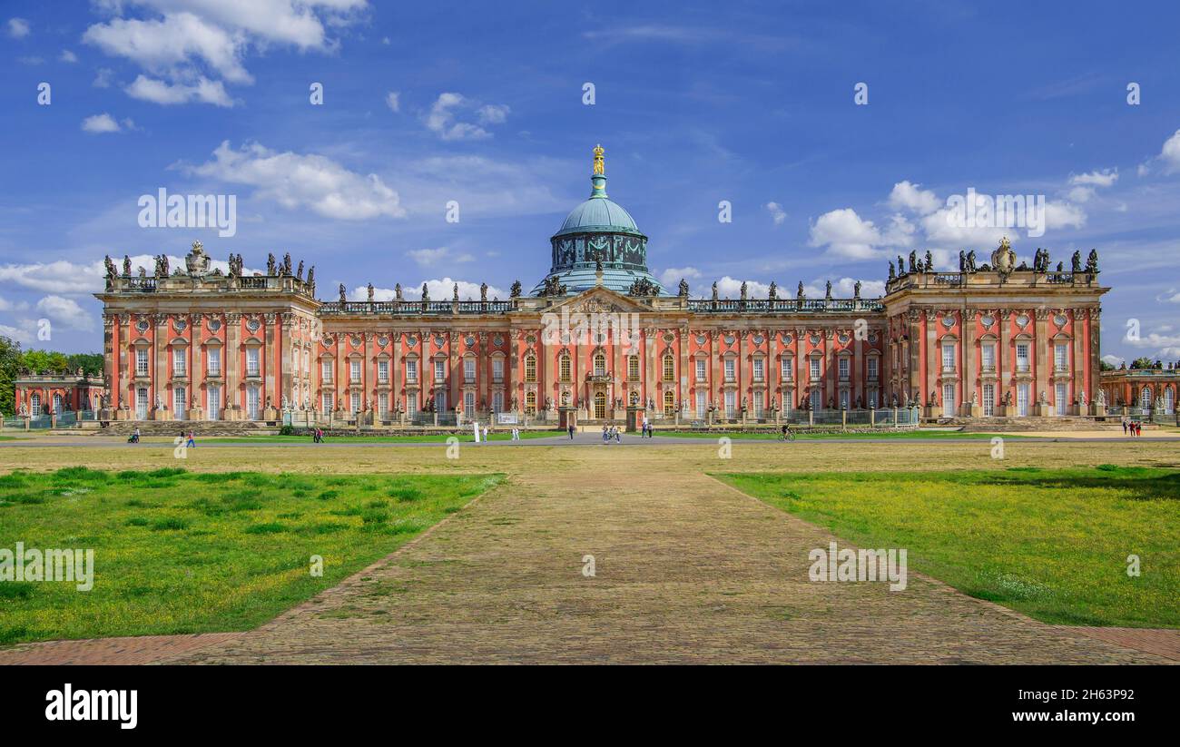 neues palais nel parco del palazzo di sanssouci, potsdam, brandeburgo, germania Foto Stock