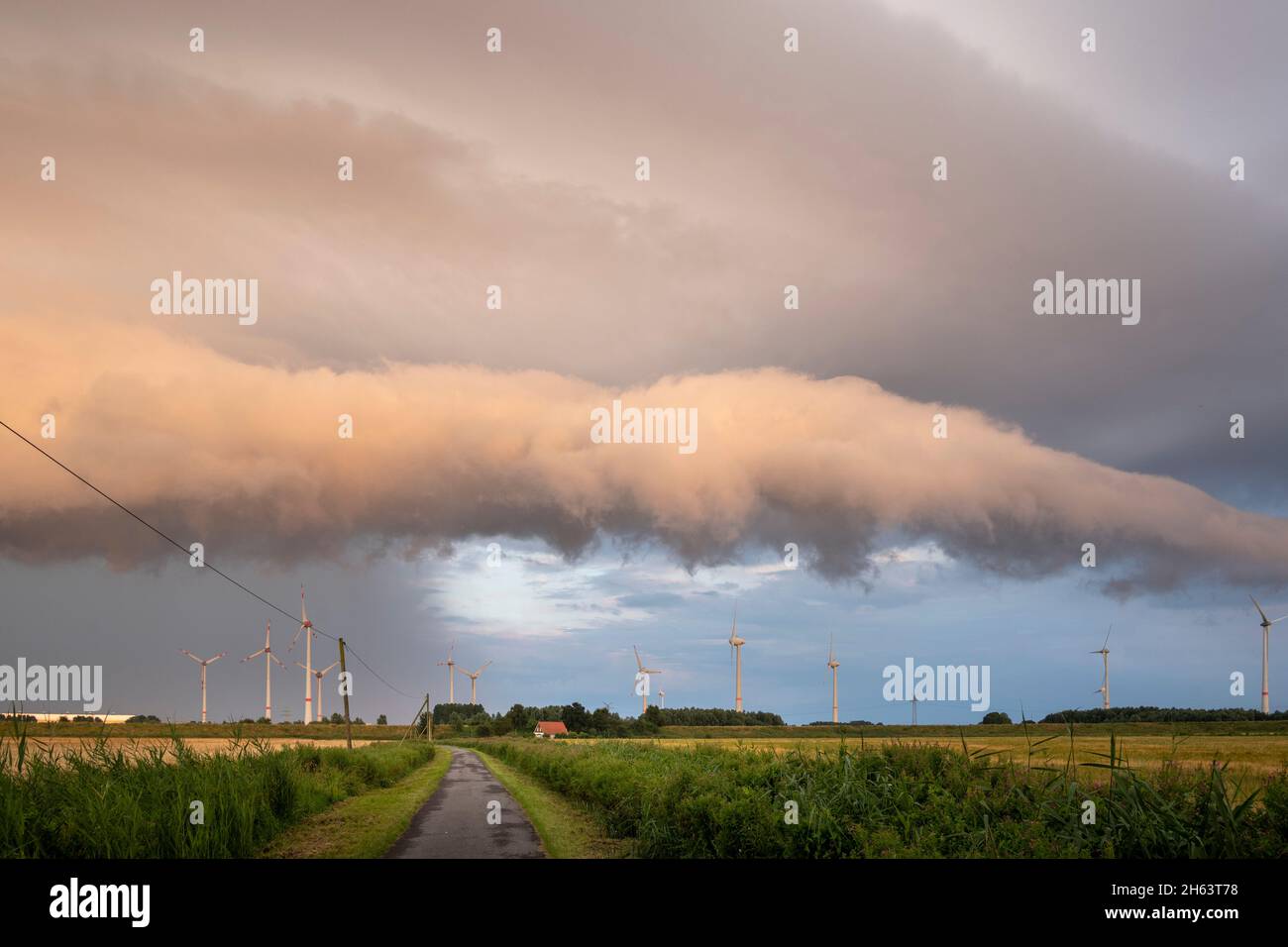 germania,bassa sassonia,emden,nube di scaffale sopra frisia orientale,vicino emden. Foto Stock