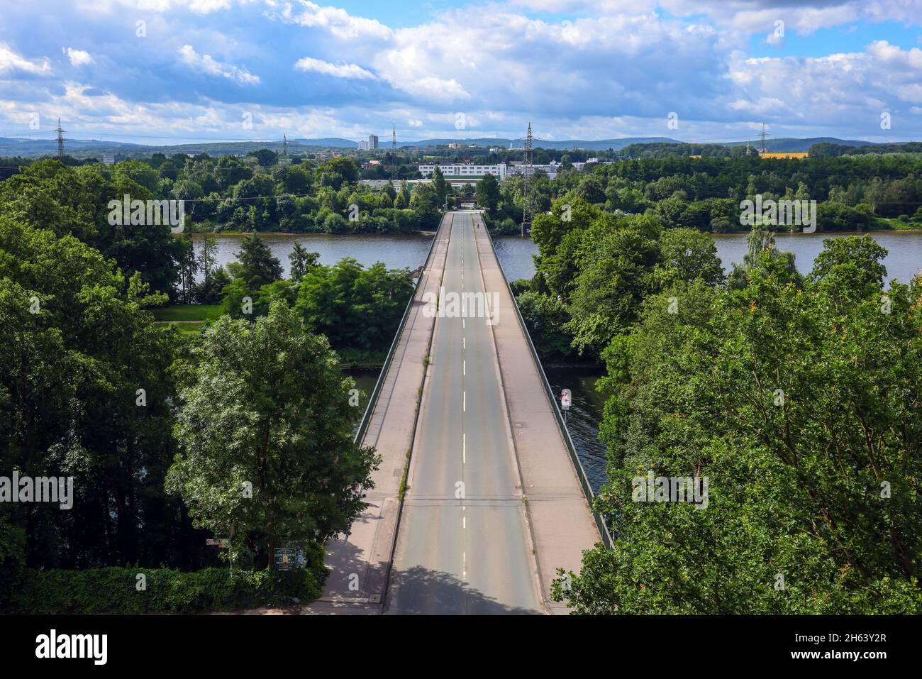hagen,herdecke,dortmund,North rhine-westphalia,germany - ruhrbruecke am hengsteysee,il lago è una riserva completa nel 1929 e gestita dalla Ruhrverband nel corso della ruhr tra le città di hagen,dortmund e herdecke nella zona della ruhr. È una delle sei riserve della ruhr e prende il nome dal vicino distretto di hagen hagen in dietro, dortmund ed herdecke davanti. Foto Stock