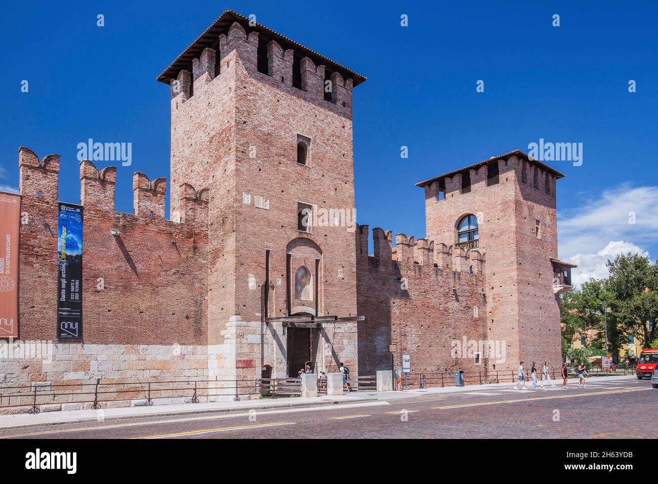 portale da castelvecchio nel centro storico,verona,adige,valle dell'adige,provincia di verona,veneto,italia Foto Stock