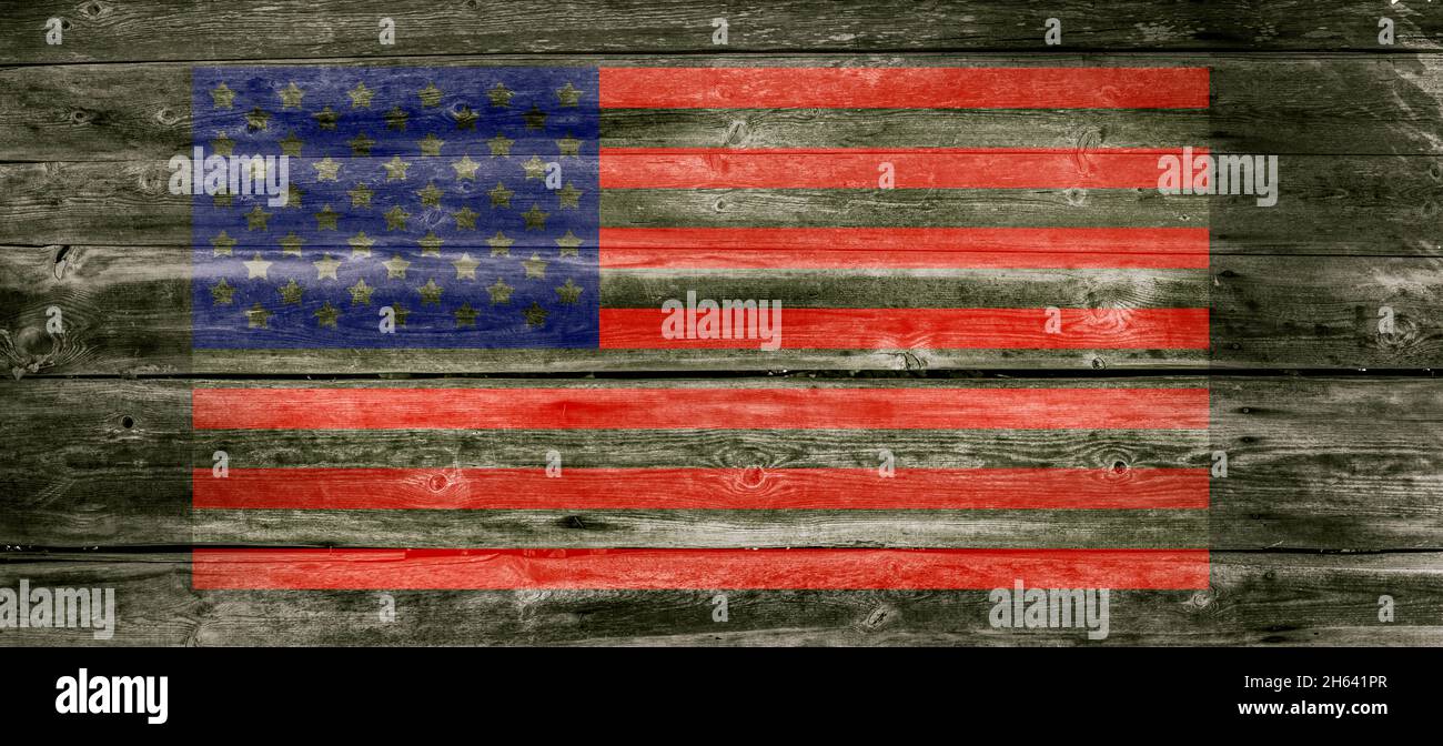bandiera americana su sfondo in legno in stile vintage Foto Stock