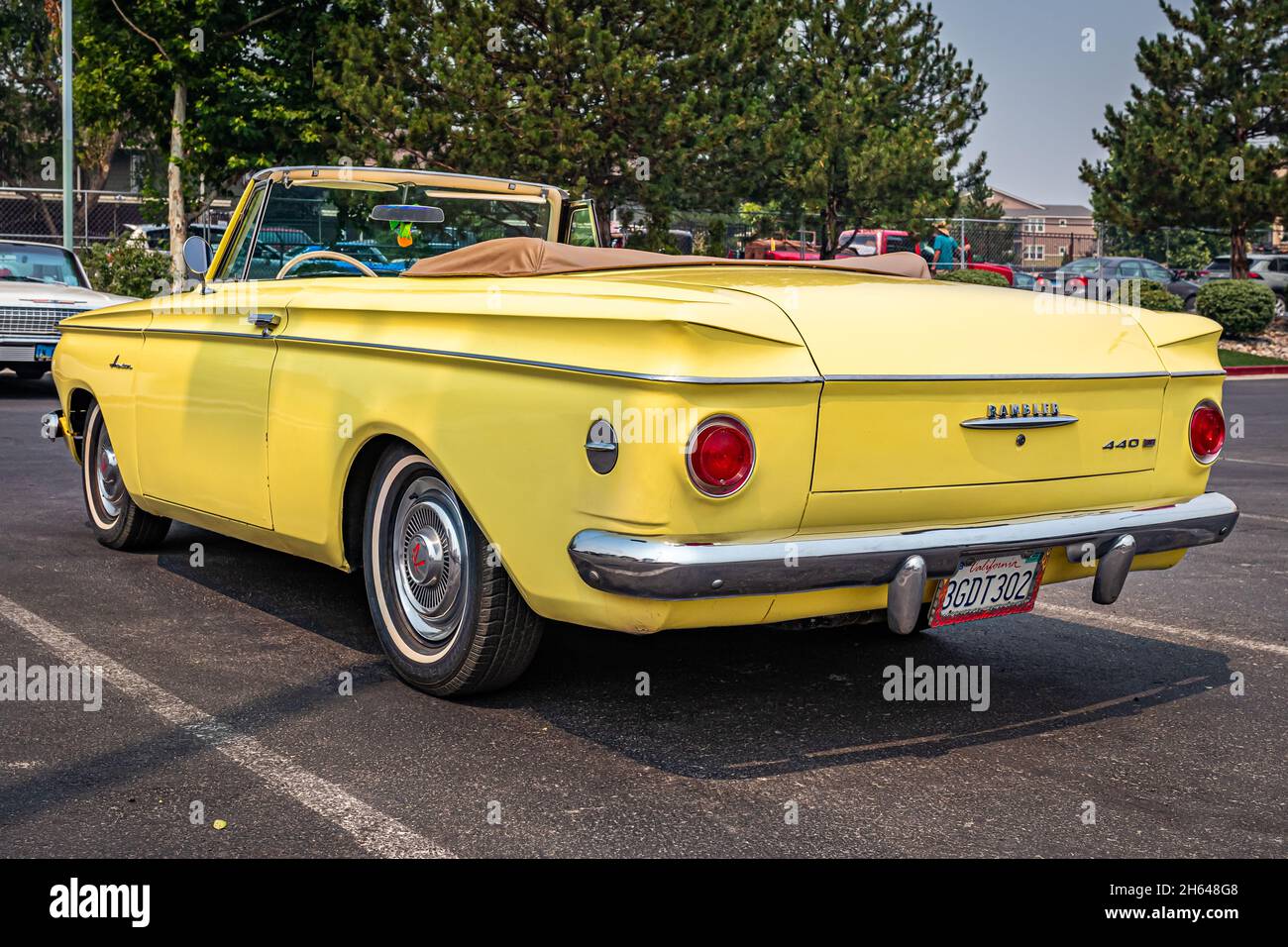 Reno, NV - 6 agosto 2021: 1955 Pontiac Safari Station Wagon ad un'esposizione di auto locale. Foto Stock