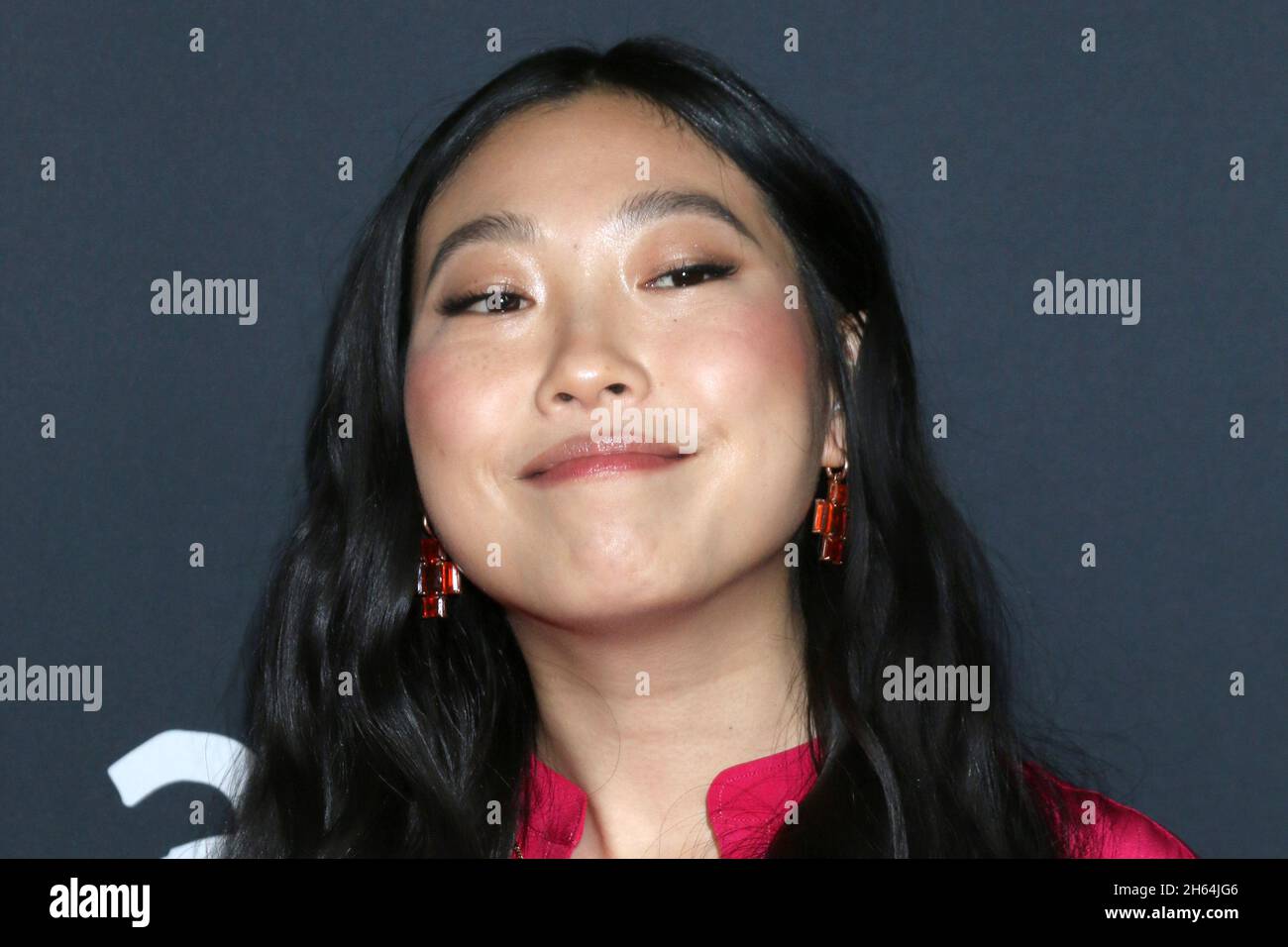 12 novembre 2021, Los Angeles, CA, Stati Uniti d'America: LOS ANGELES - NOV 12: Awkwafina al AFI Fest - Swan Song Premiere al TCL Chinese Theatre IMAX il 12 novembre 2021 a Los Angeles, CA (Credit Image: © Kay Blake/ZUMA Press Wire) Foto Stock