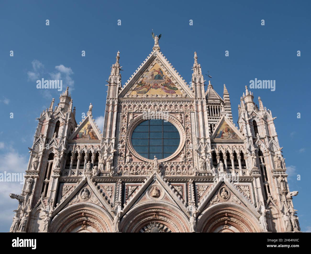Duomo di Siena Duomo facciata ad ovest in Toscana, Italia detta anche Cattedrale Metropolitana di Santa Maria Assunta Foto Stock