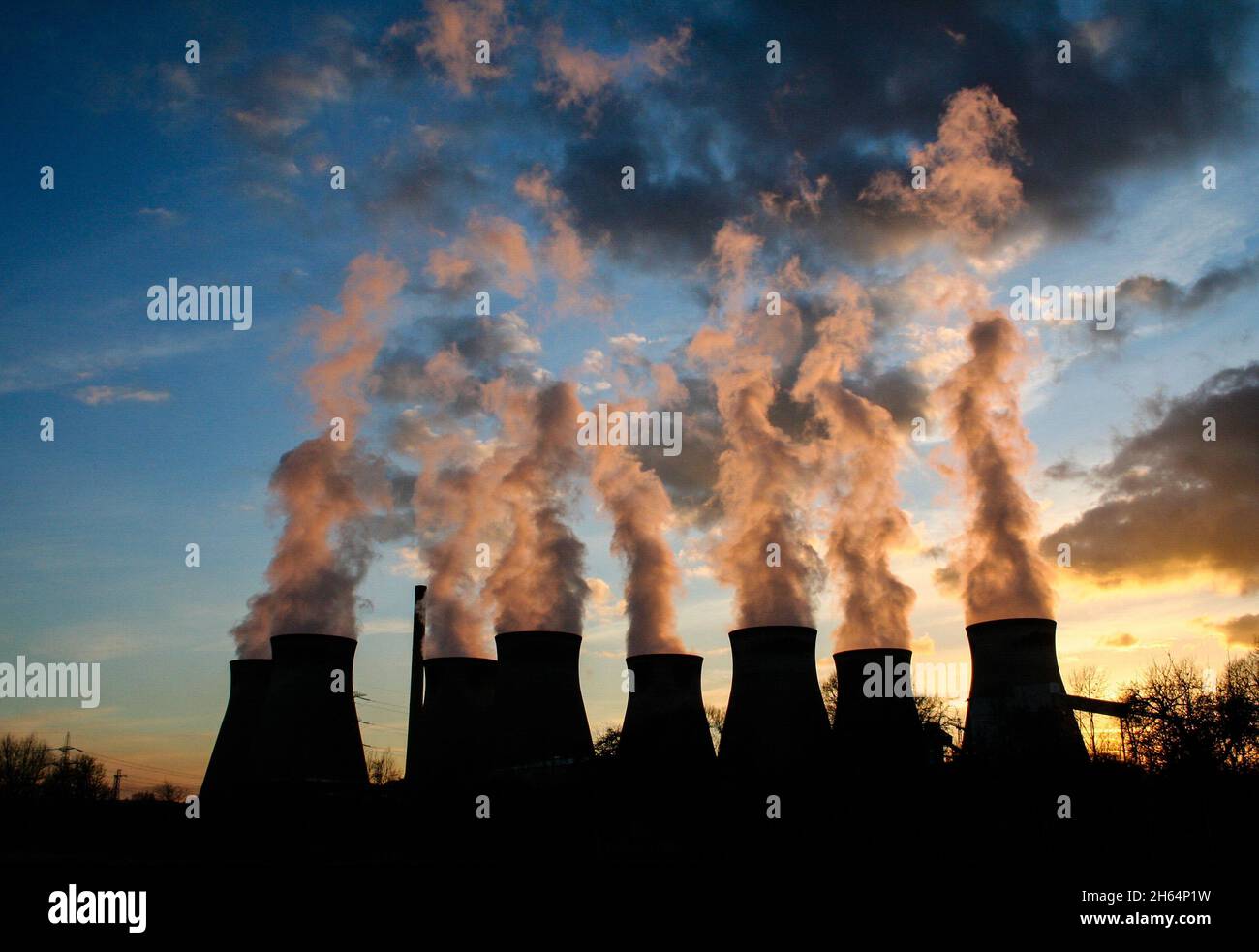 Ferrybridge Coal Fired Power Station, Inghilterra, prima della sua chiusura e demolizione. Foto Stock