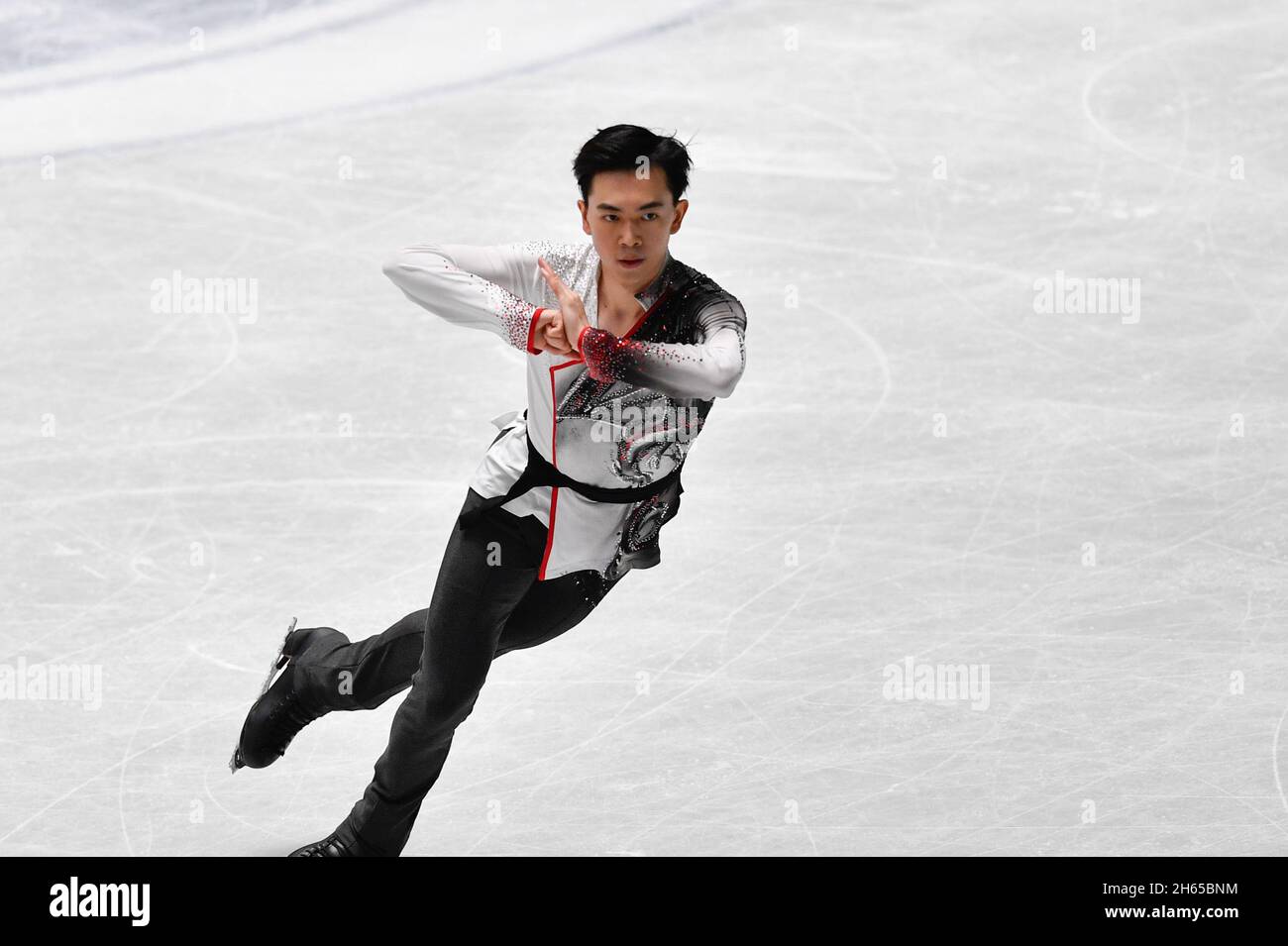Tokyo, Giappone. 13 Nov 2021. Vincent Zhou degli Stati Uniti compete durante il Men's Free Skating al Grand Prix International Skating Union (ISU) di Figure Skating a Tokyo, Giappone, il 13 novembre 2021. Credit: Zhang Xiaoyu/Xinhua/Alamy Live News Foto Stock