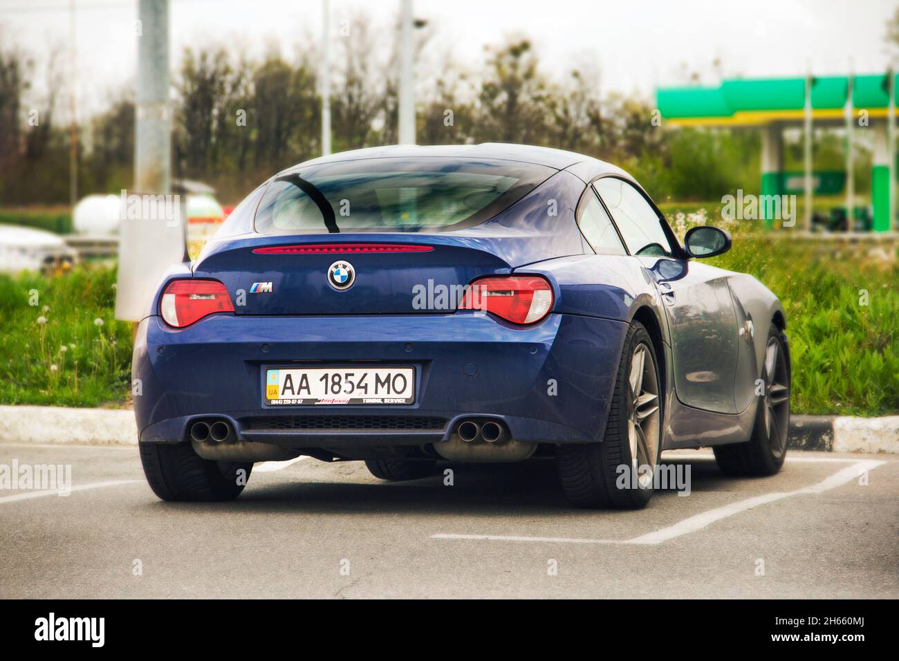 Kiev, Ucraina - 19 maggio 2020: BMW Z4 Coupe in città. Auto parcheggiata. Foto Stock