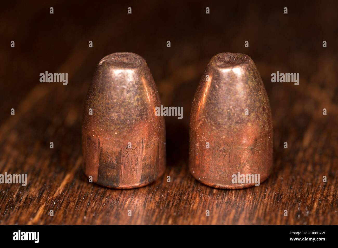 Proiettili a pistola completamente in metallo con camicia Foto Stock