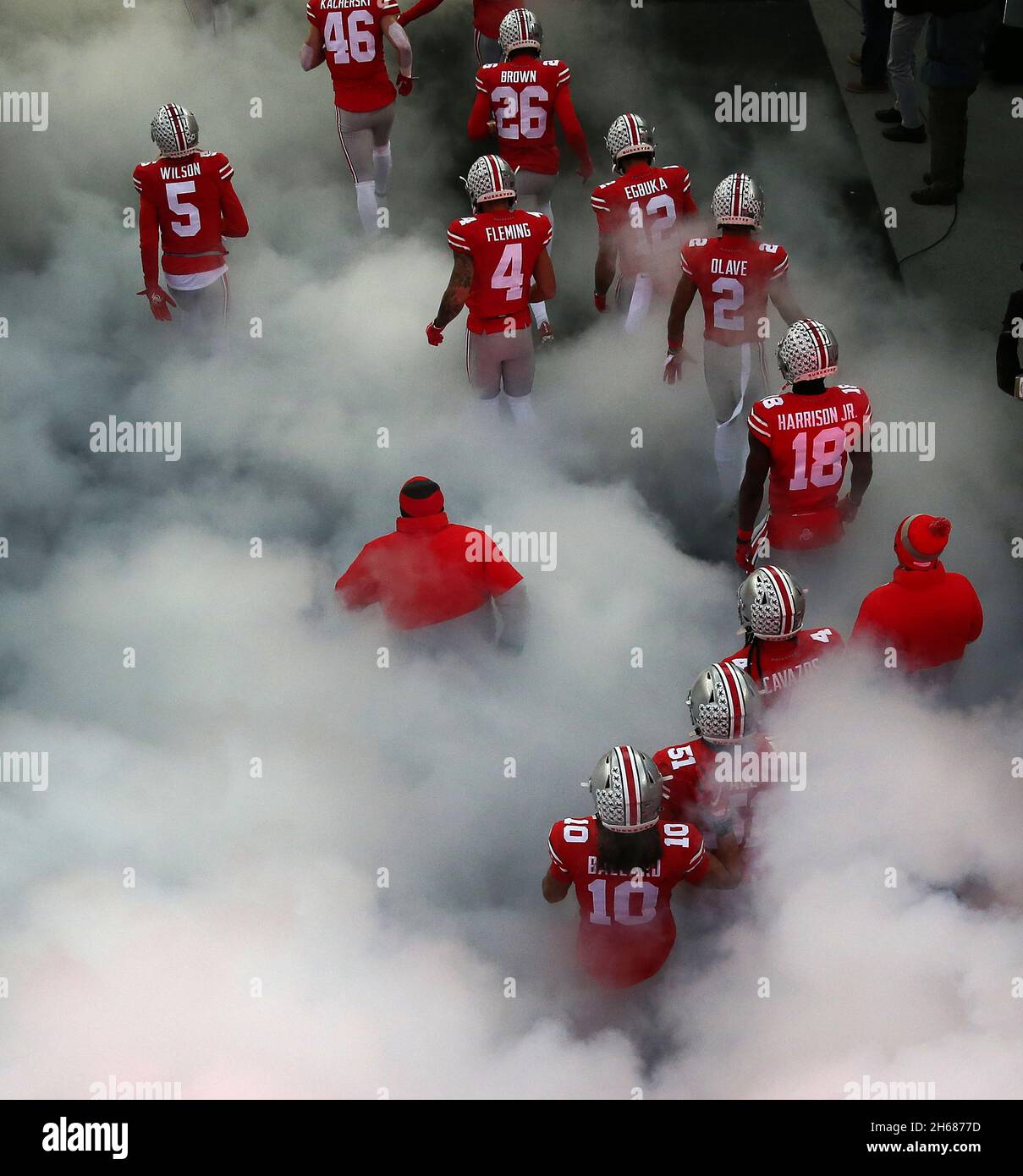 Columbus, Stati Uniti. 13 Nov 2021. Gli Ohio state Buckeyes prendono il campo per la loro partita contro i Purdue Boilermakers a Columbus, Ohio, sabato 13 novembre 2021. Foto di Aaron Josefczyk/UPI Credit: UPI/Alamy Live News Foto Stock