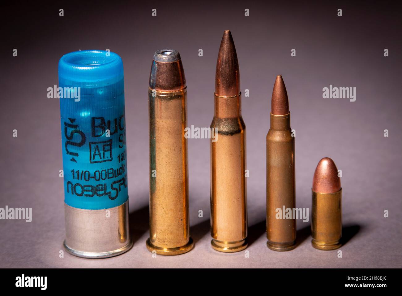 Fucile, fucile e munizioni a pistola Foto Stock