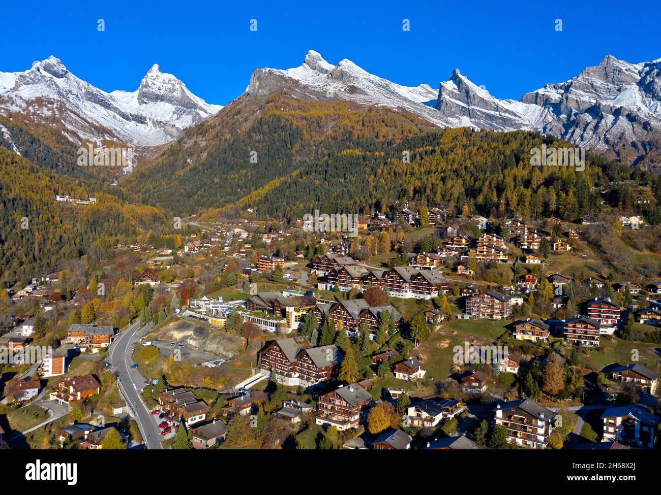 Località di villeggiatura e benessere Ovronnaz nelle Alpi svizzere, Ovronnaz, Vallese, Svizzera Foto Stock