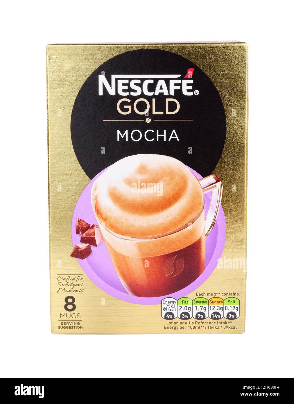 Scatola in moka d'oro Nescafe contenente 8 bustine da 22 g di caffè al cioccolato istantaneo con latte scremato in polvere Foto Stock