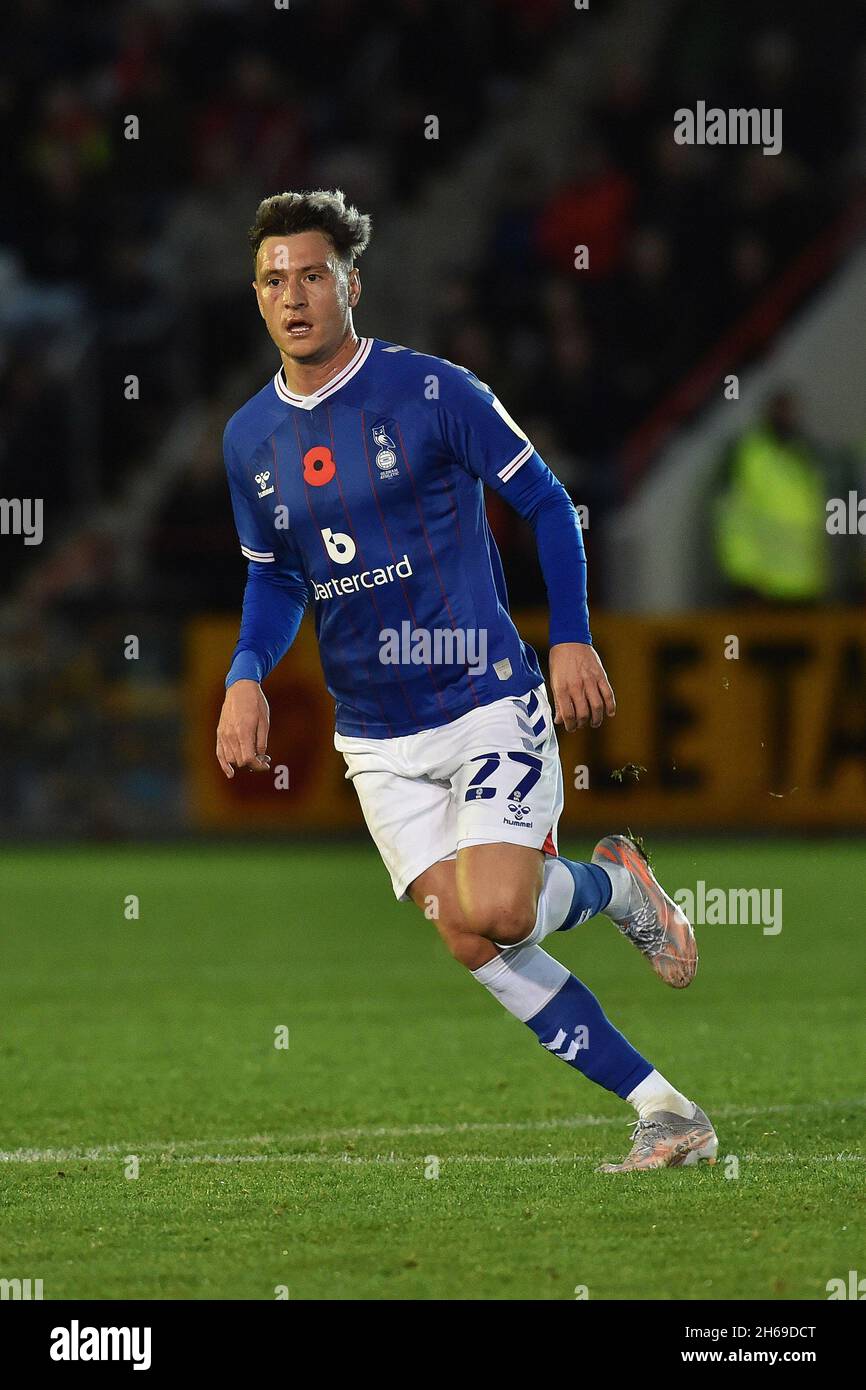 EXETER, GBR. 13 NOVEMBRE Jamie Hopcutt di Oldham Athletic durante la partita della Sky Bet League 2 tra Exeter City e Oldham Athletic al St James' Park, Exeter sabato 13 novembre 2021. (Credit: Eddie Garvey | MI News) Foto Stock