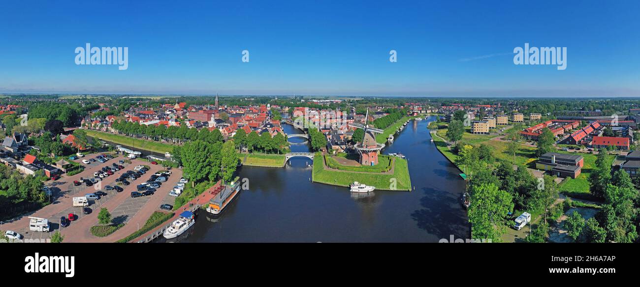 Panorama aereo dalla città Dokkum in Frisia Paesi Bassi Foto Stock