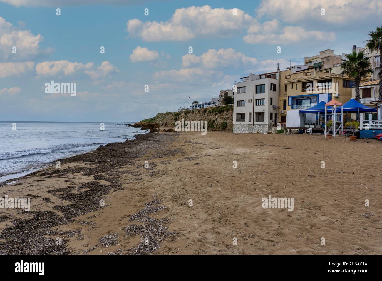 Una delle spiagge di Marinella di Selinunte in Sicilia. Foto Stock