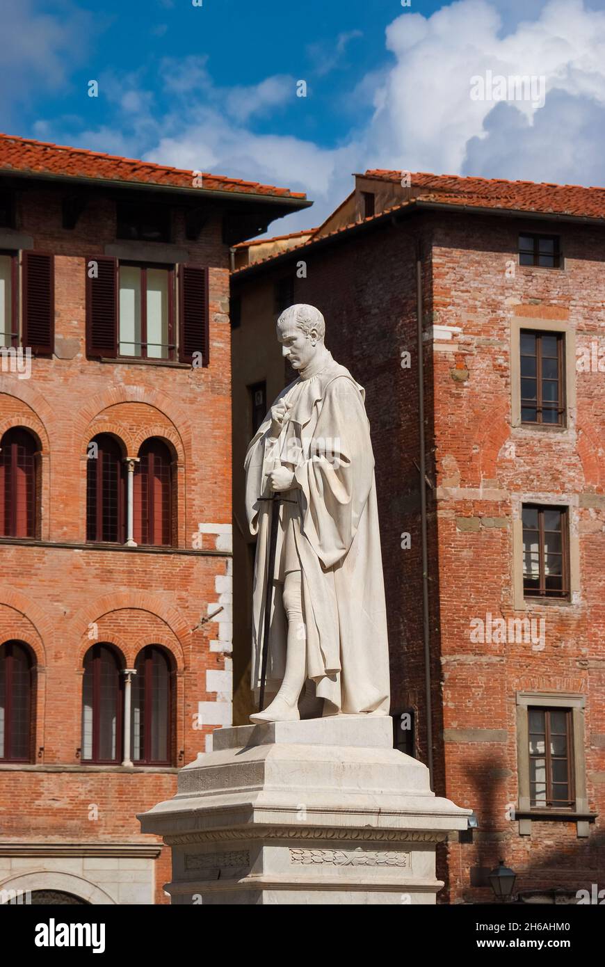 Francesco Burlamacchi, capo della vecchia repubblica di Lucca contro Firenze medicea in età rinascimentale. Monumento eretto nel 1863 nella città storica di ce Foto Stock