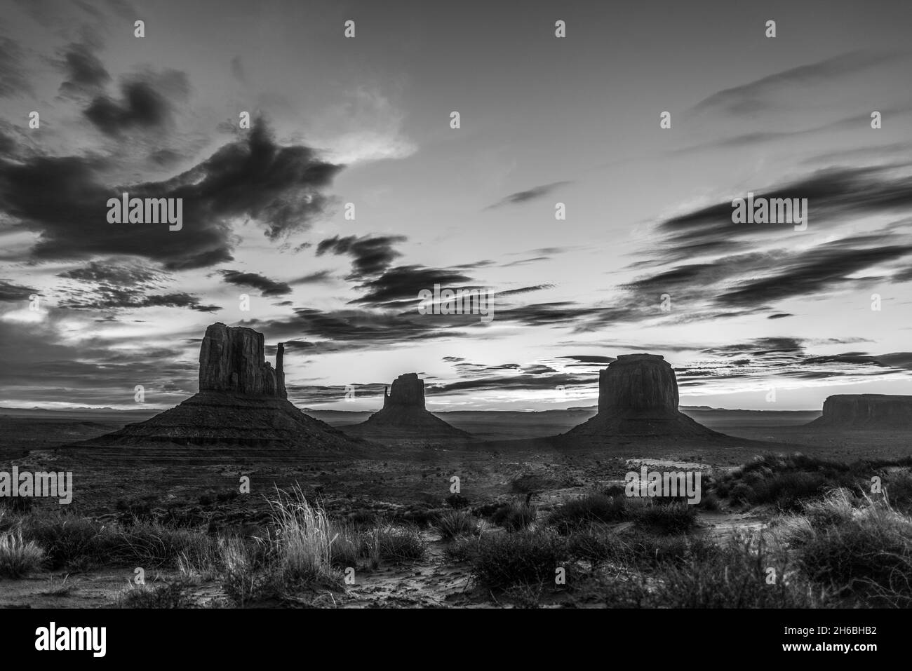 Magnifica alba sulla Monument Valley, Arizona, USA Foto Stock