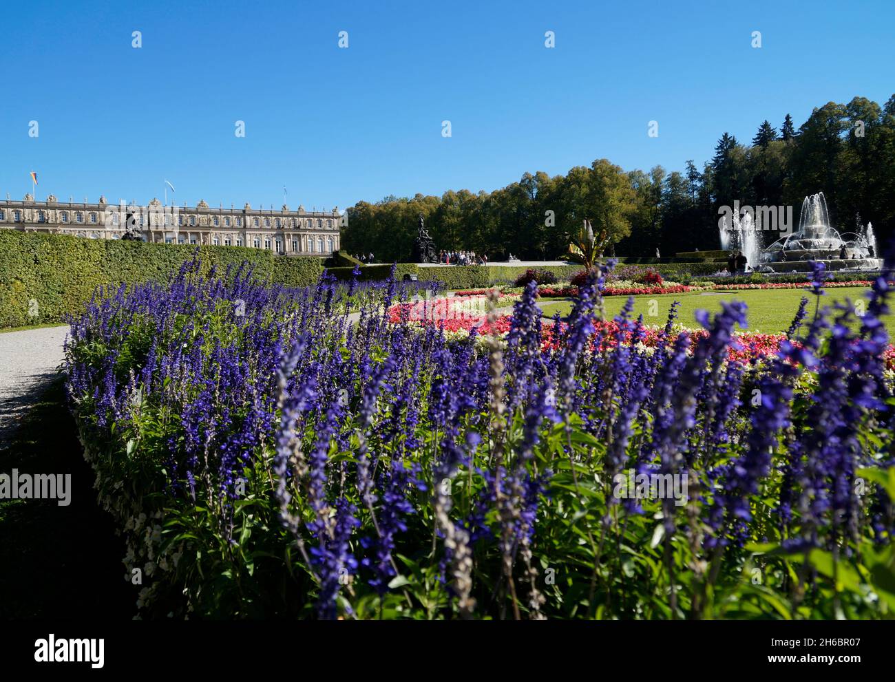 palazzo del grand Bavarian Herrenchiemsee, fontane, opere d'acqua e parchi costruiti da re Ludovico II di Baviera sull'isola di Herreninsel, Baviera (Germania Foto Stock