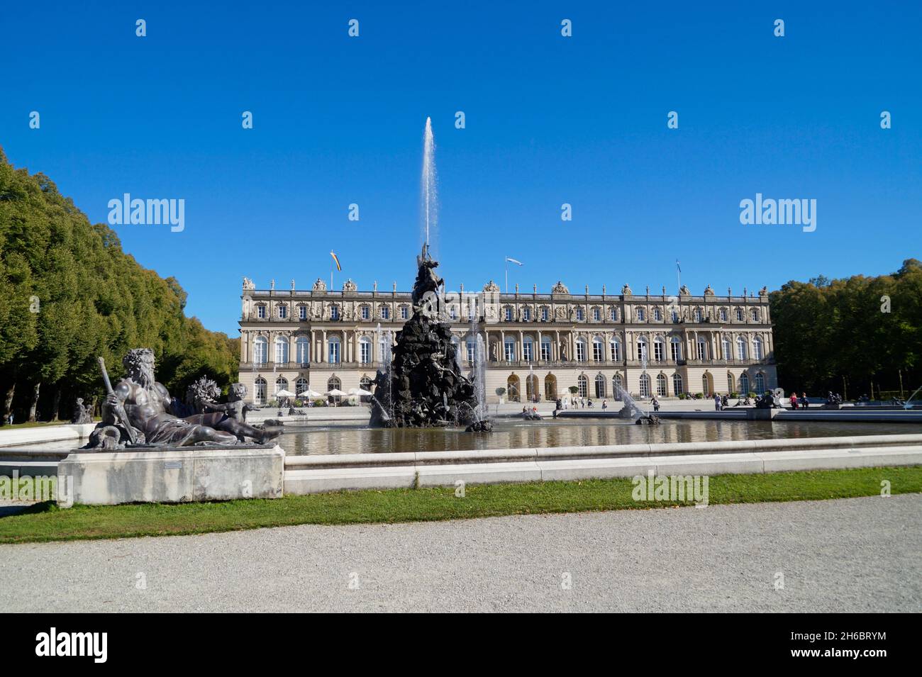 palazzo del grand Bavarian Herrenchiemsee, fontane, opere d'acqua e parchi costruiti da re Ludovico II di Baviera sull'isola di Herreninsel, Baviera (Germania Foto Stock