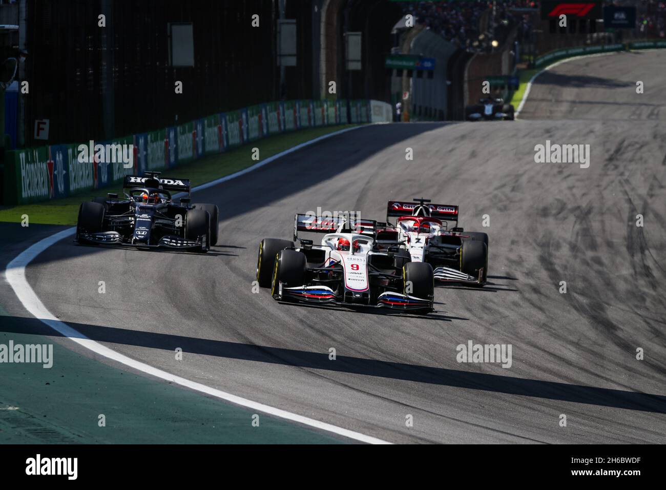 Sao Paulo, Brasile, 14/11/2021, 09 MAZEPIN Nikita (rus), Haas F1 Team VF-21 Ferrari, 07 RAIKKONEN Kimi (fin), Alfa Romeo Racing ORLEN C41, 22 TSUNODA Yuki (jap), Scuderia AlphaTauri Honda AT02, in azione durante la Formula 1 Heineken Grande Premio San Paolo, 2021, Sao Paulo Grand Prix, Sao Paulo 19° round del Campionato del mondo di Formula uno FIA 2021 dal 12 al 14 novembre 2021 sul circuito Interlagos, a San Paolo, Brasile - Foto: Florent Gooden/DPPI/LiveMedia Foto Stock